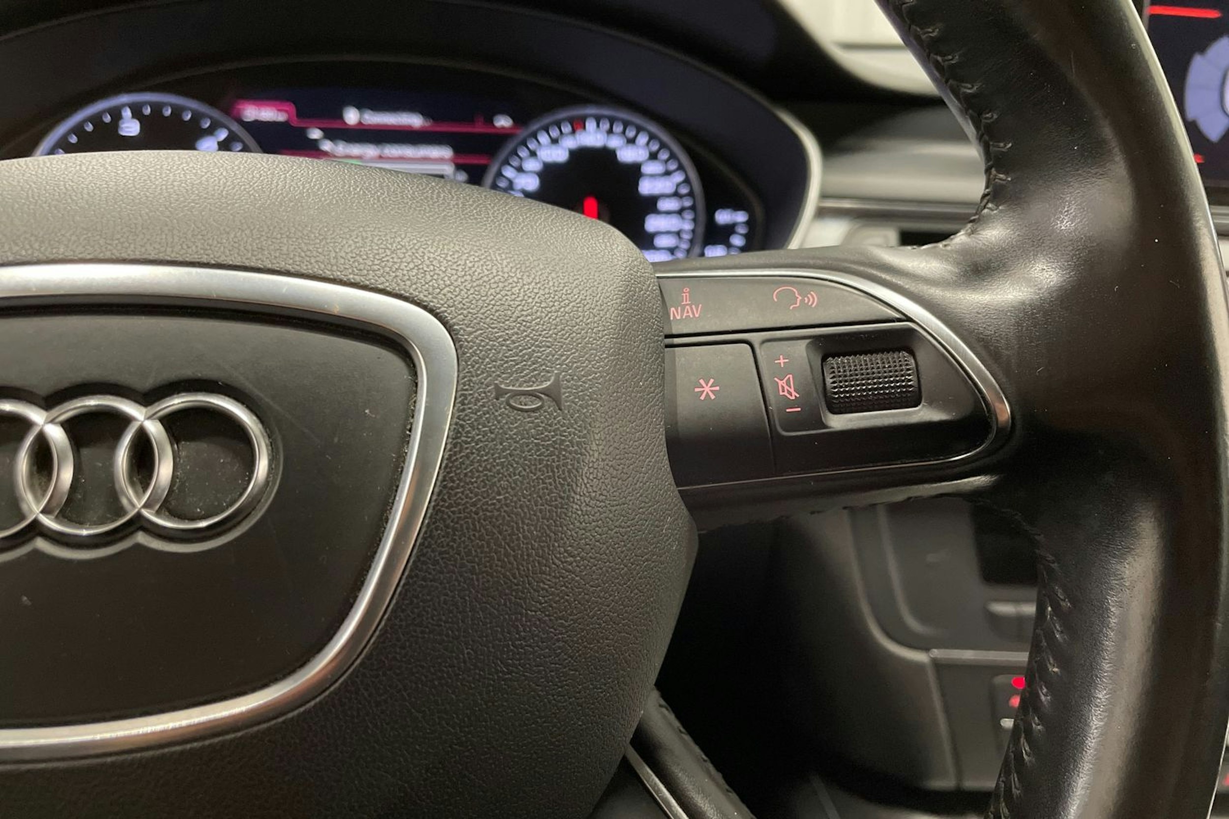 harmaa Audi A6 2012 kuva 23.