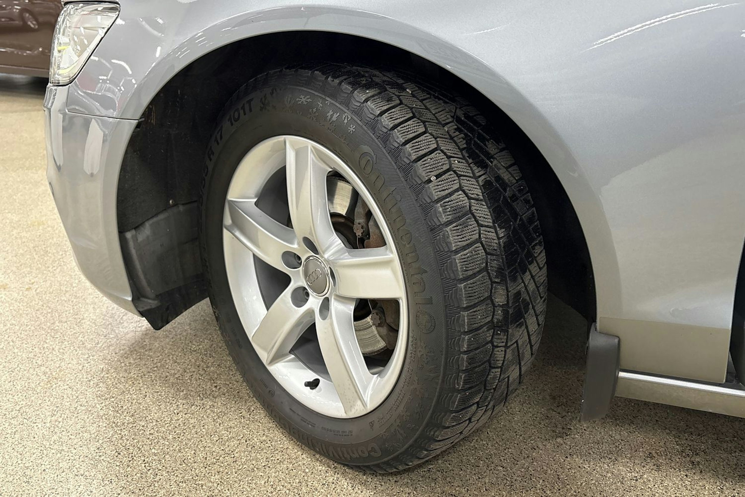 Harmaa Audi A6 2012 kuva 13.