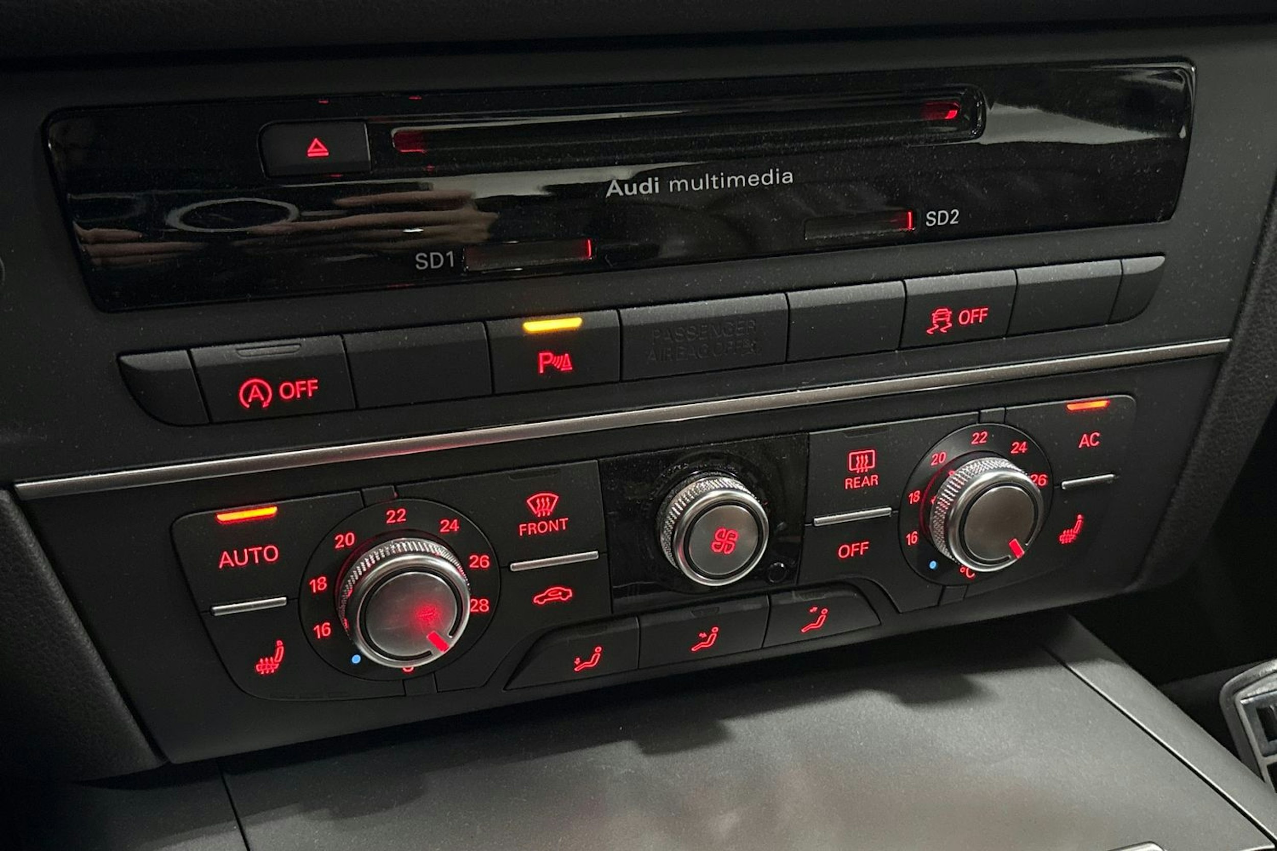 Harmaa Audi A6 2012 kuva 22.