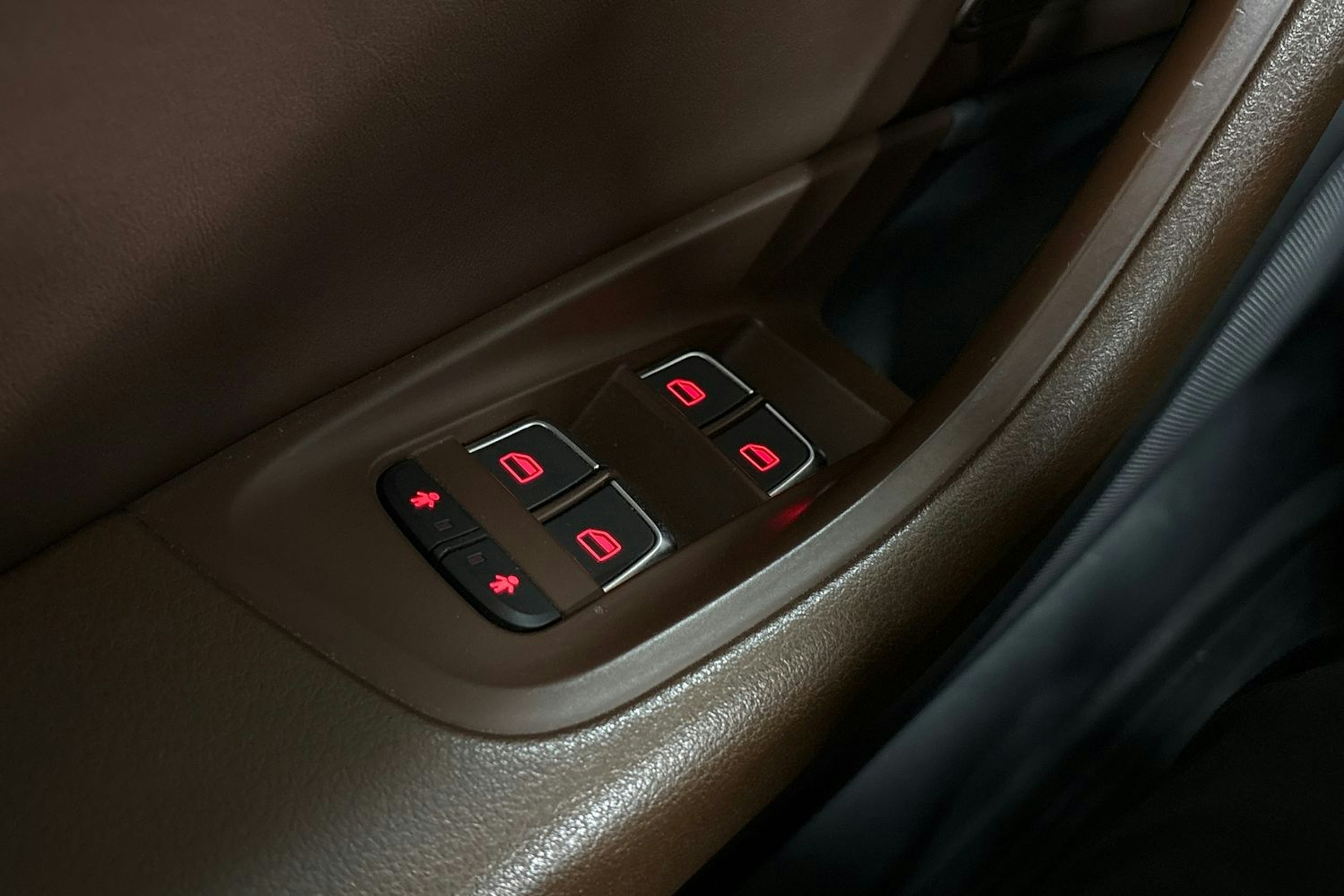 Harmaa Audi A6 2012 kuva 26.