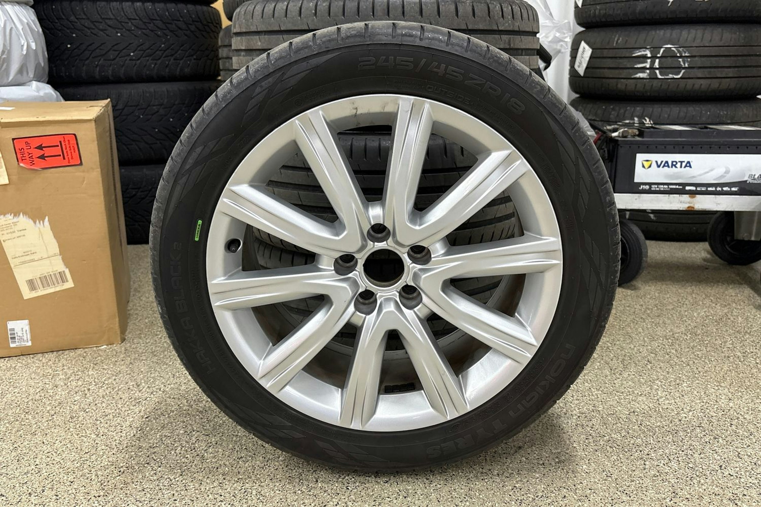 Harmaa Audi A6 2012 kuva 28.