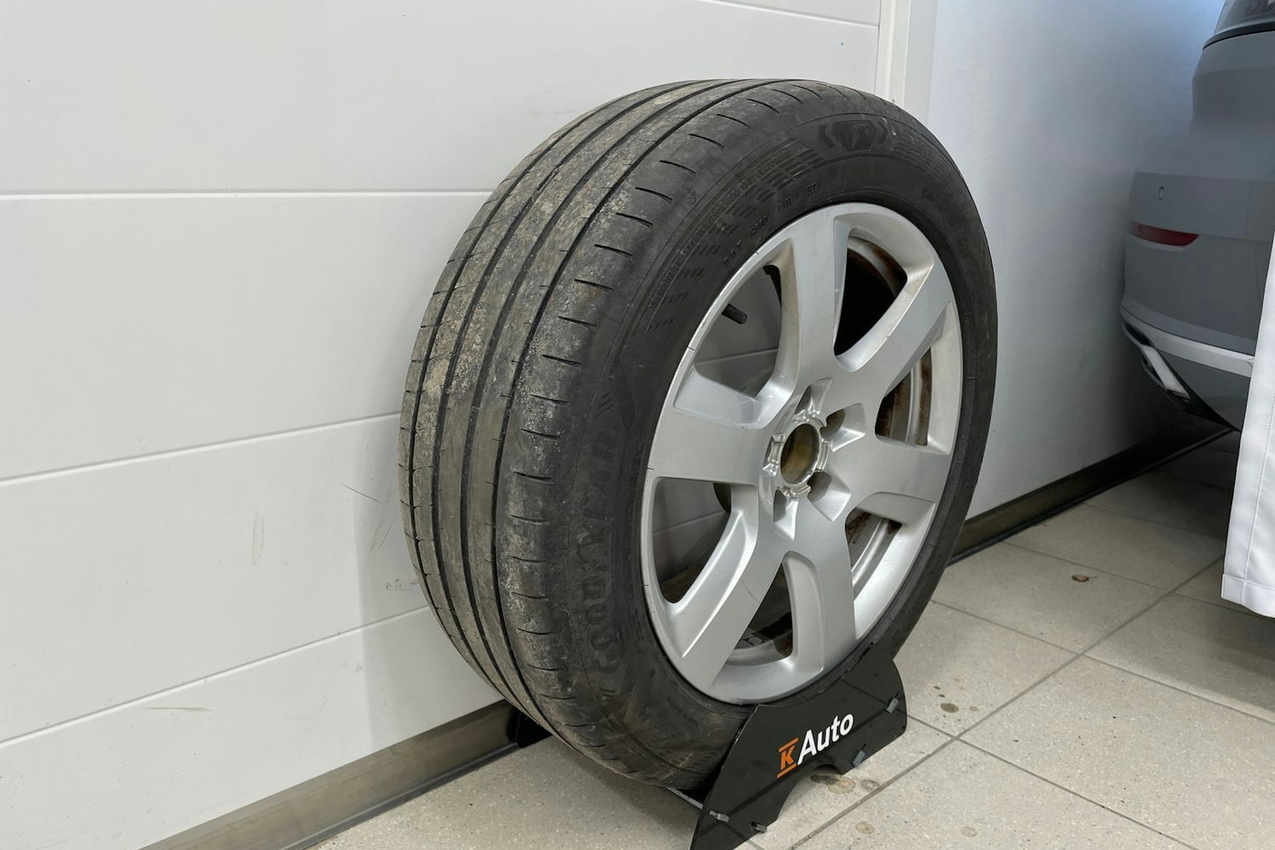 Harmaa Audi A6 2012 kuva 13.