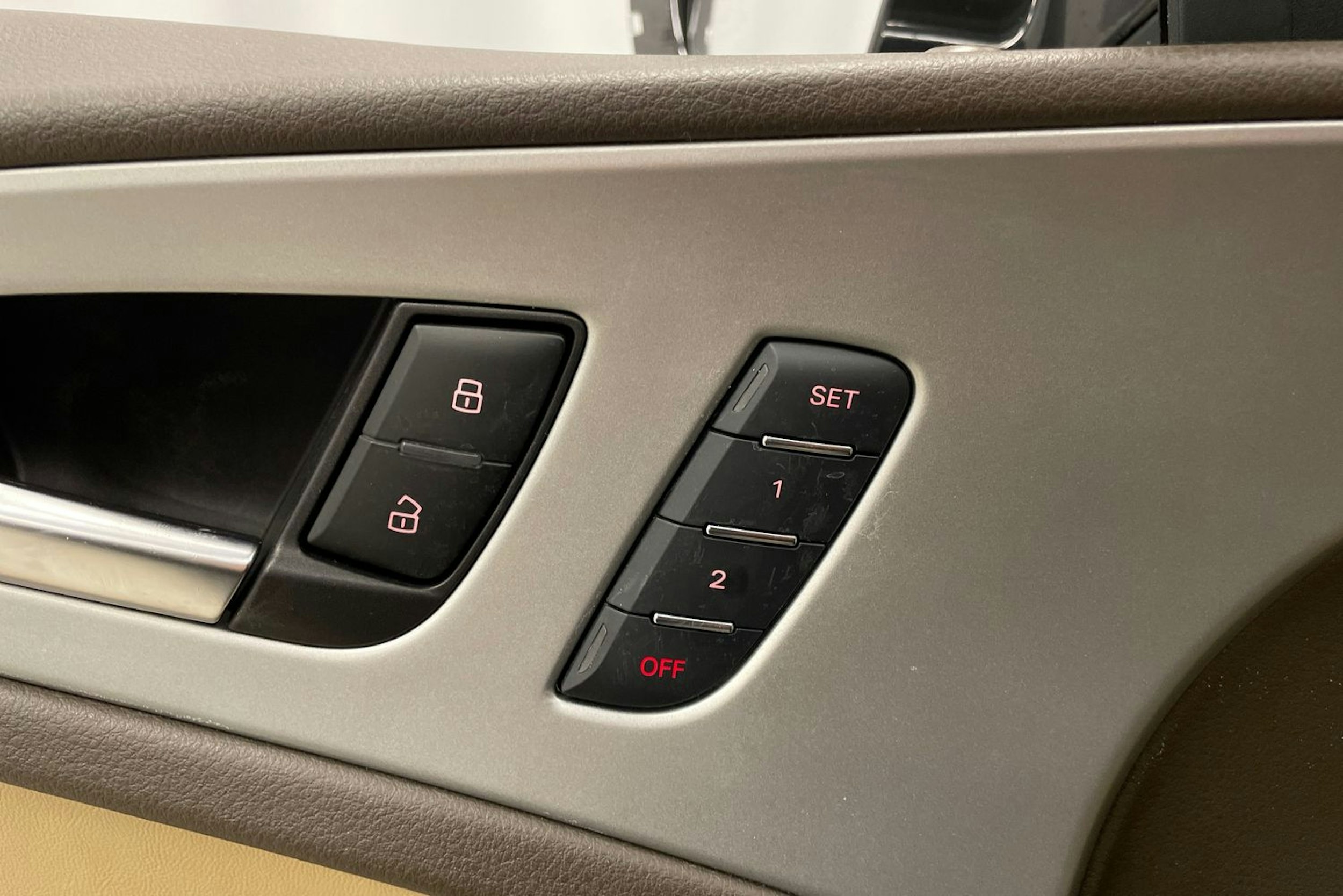 Harmaa Audi A6 2012 kuva 14.