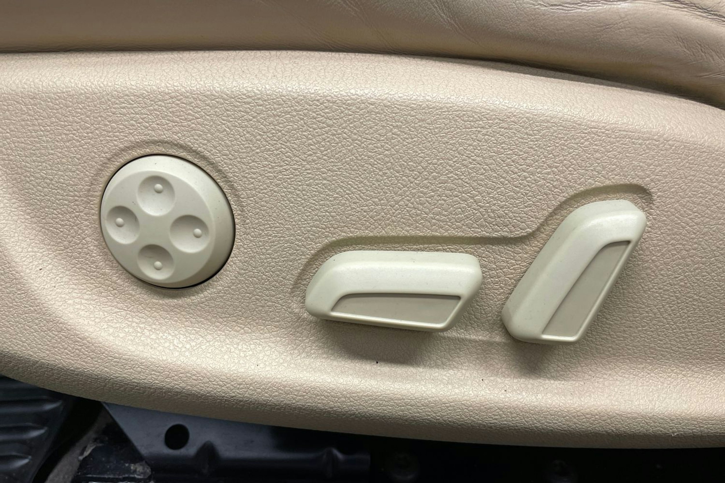 Harmaa Audi A6 2012 kuva 16.