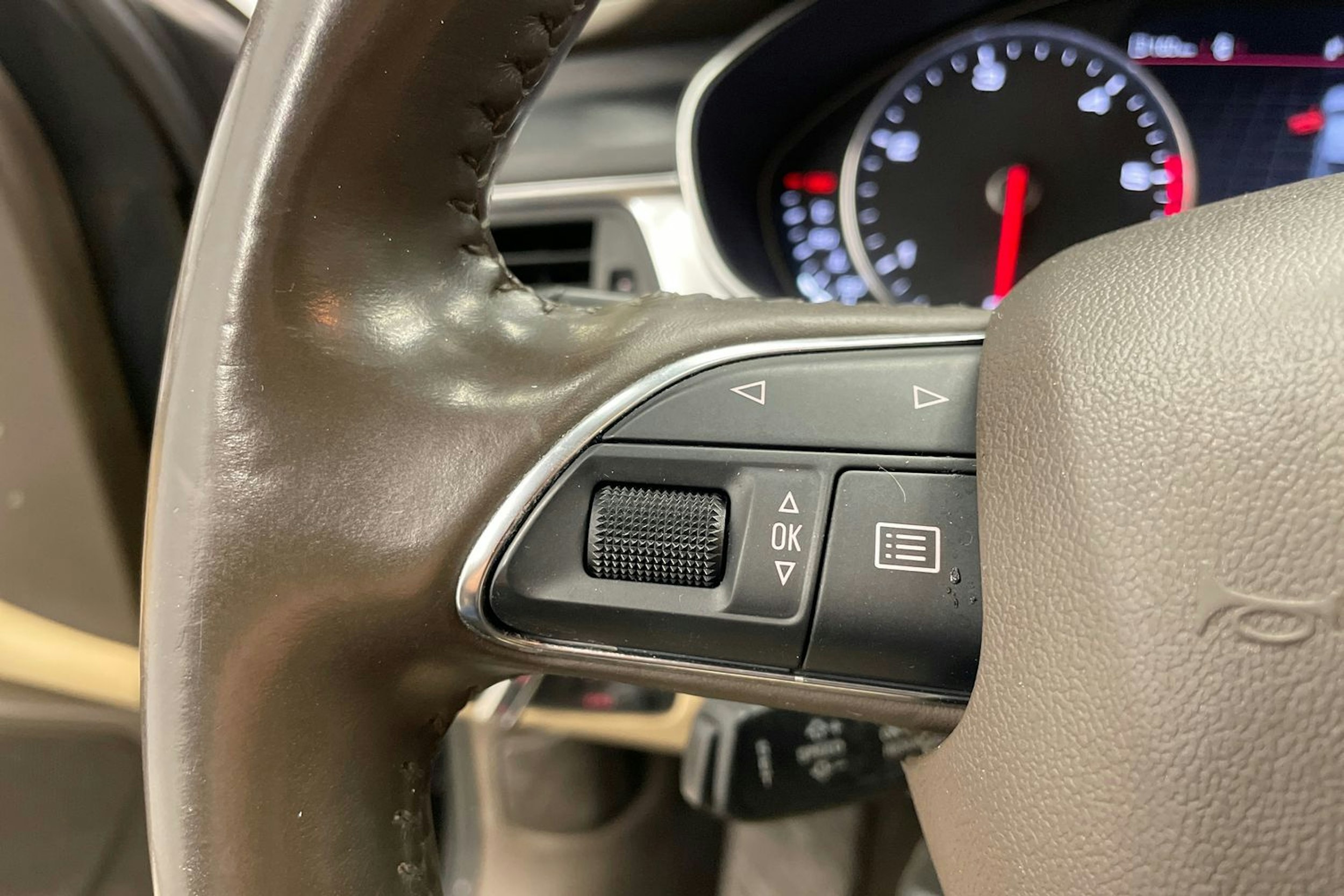 Harmaa Audi A6 2012 kuva 18.