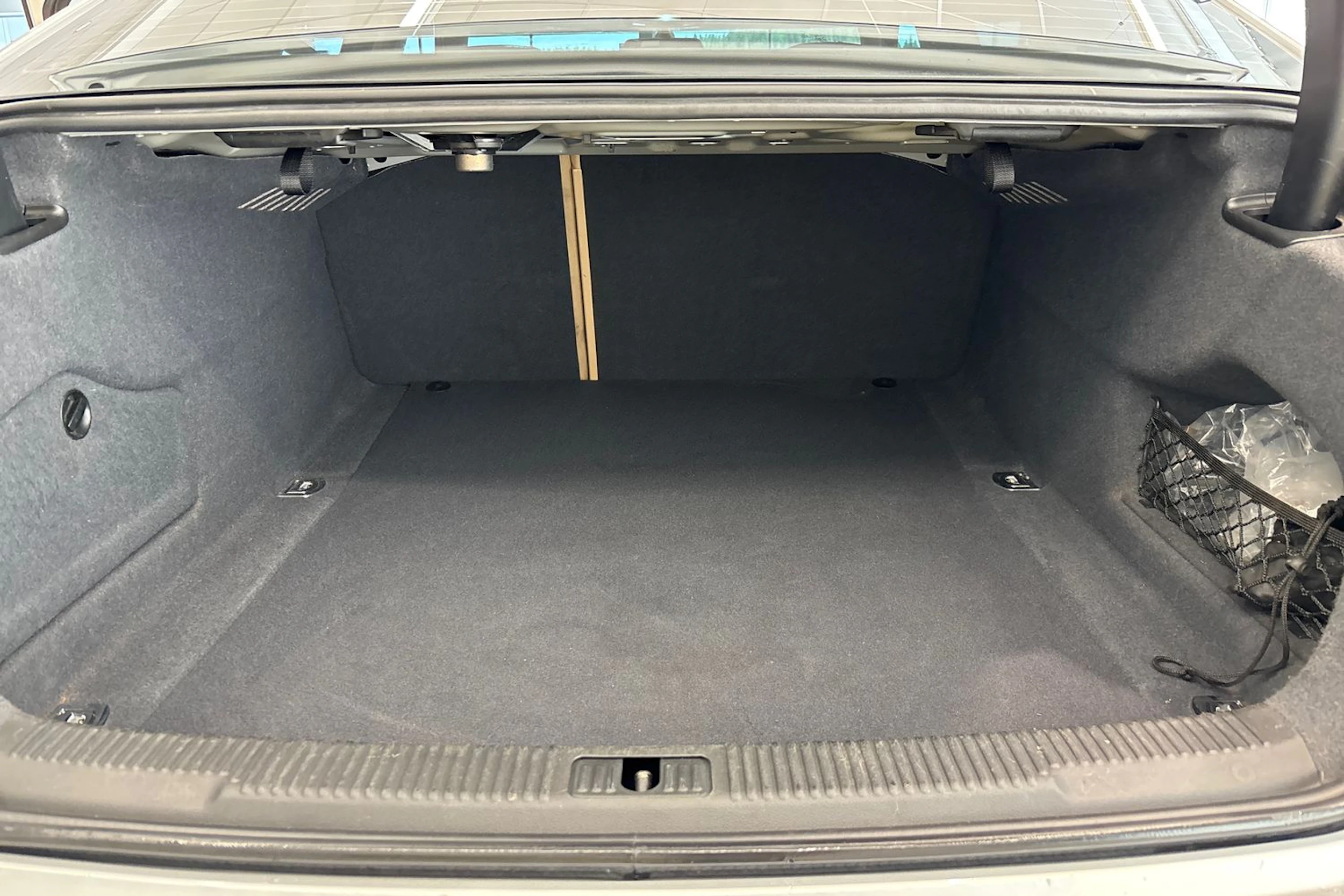 Hopea Audi A6 2012 kuva 16.