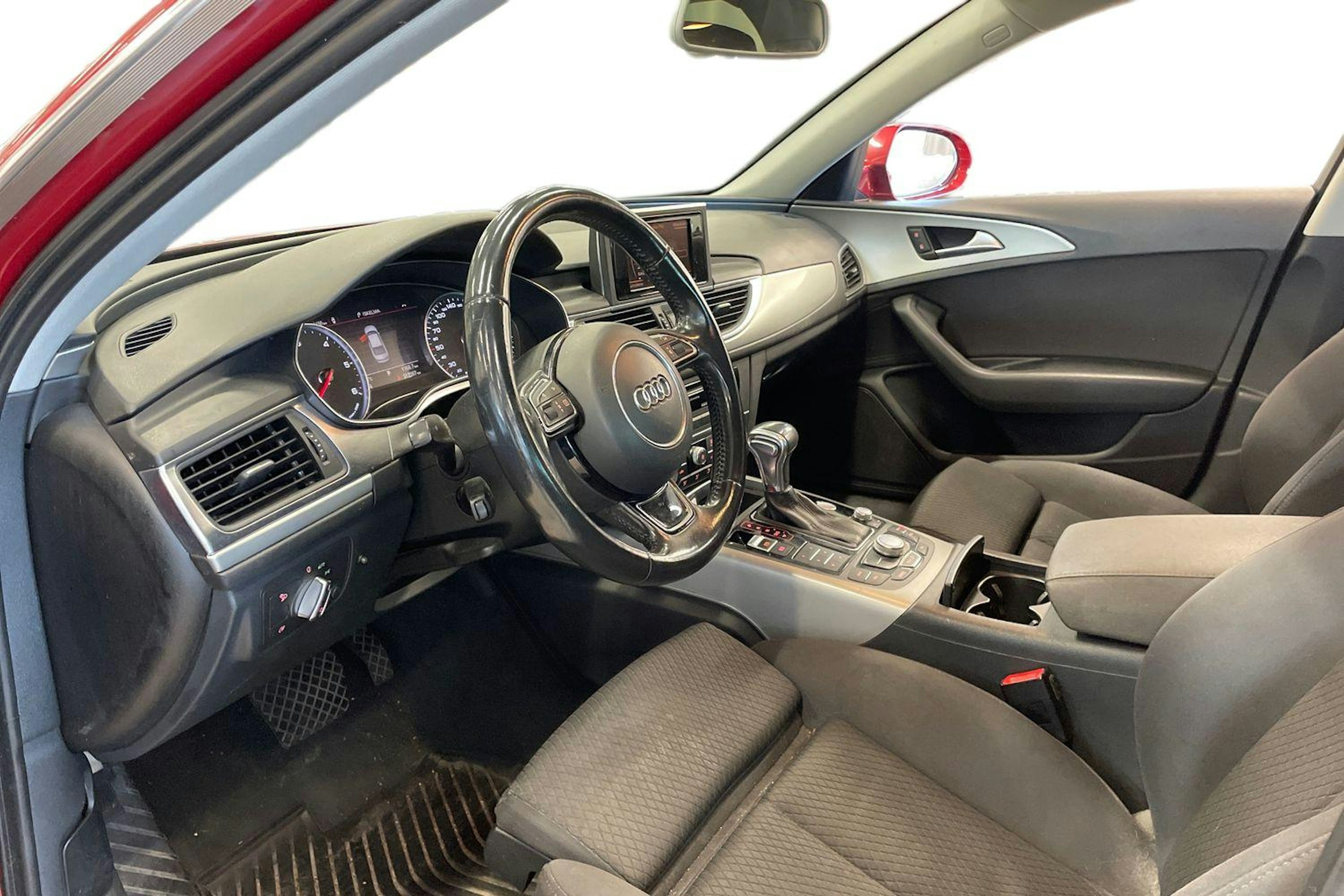 Punainen Audi A6 2012 kuva 3.