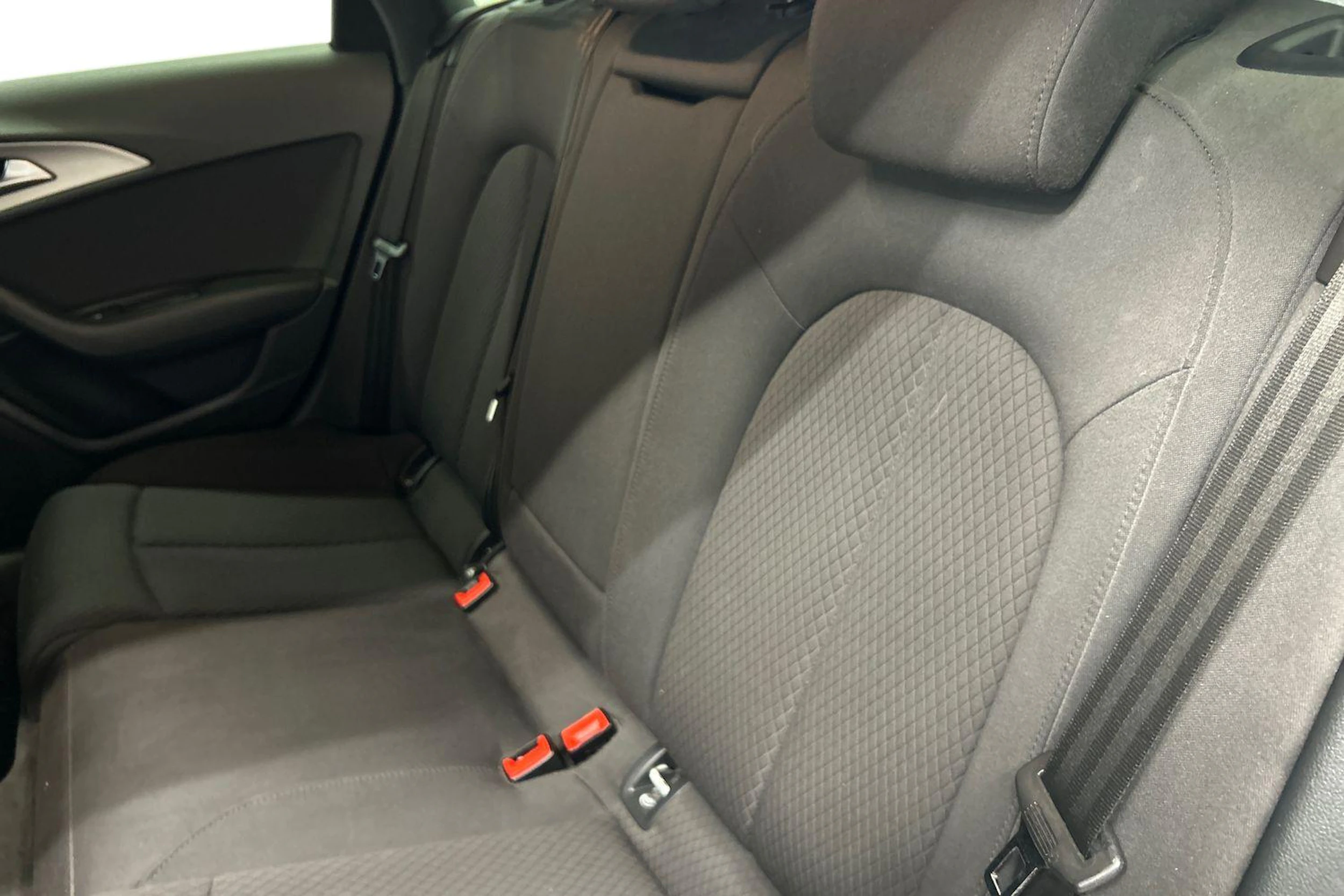 valkoinen Audi A6 2013 kuva 8.
