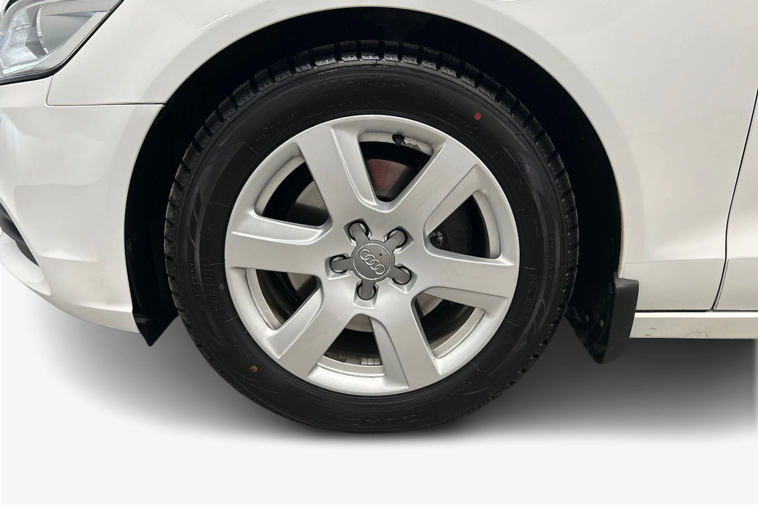 valkoinen Audi A6 2013 kuva 9.