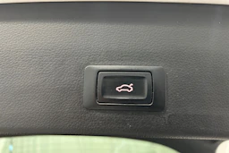 valkoinen Audi A6 2013 kuva 14.