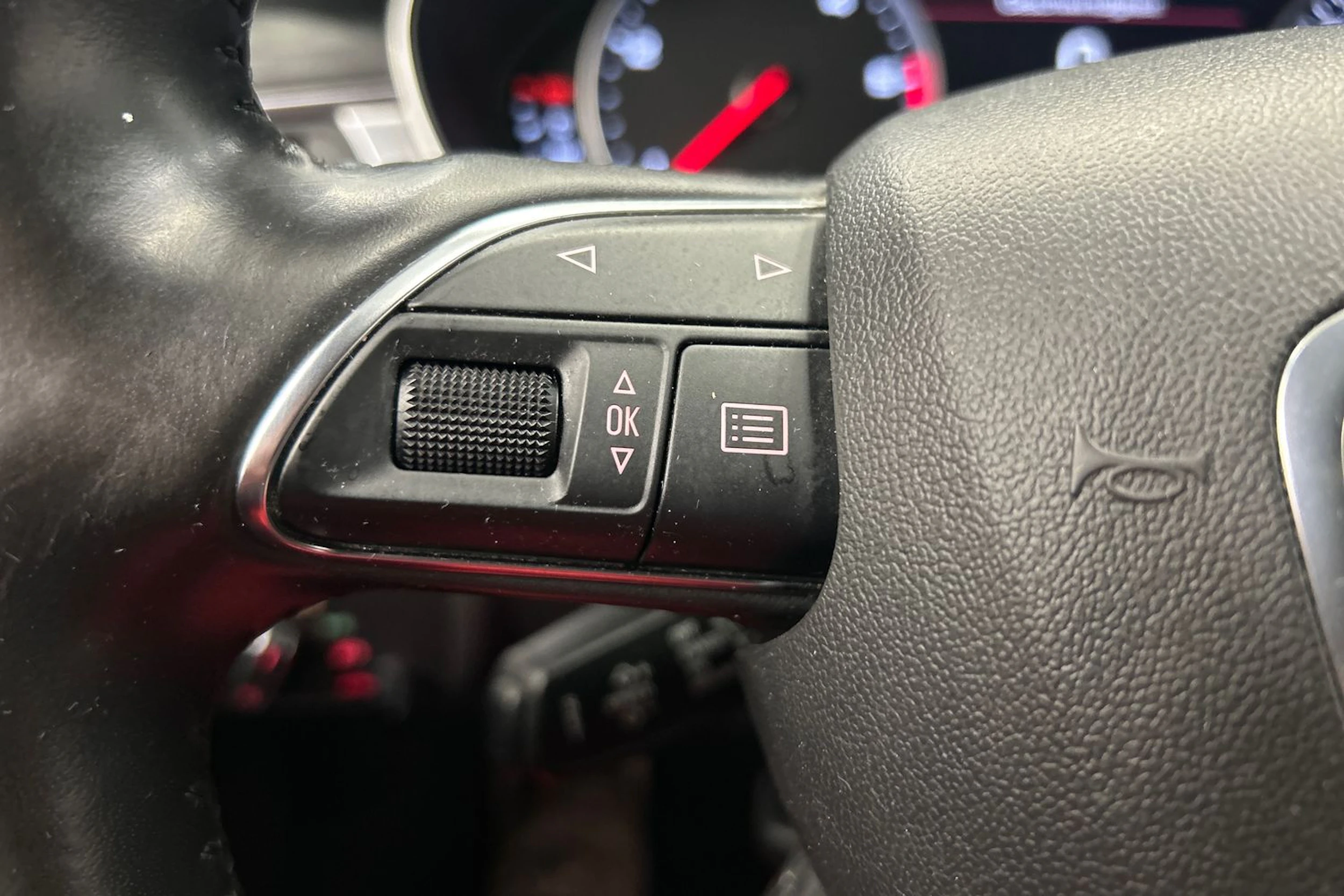 valkoinen Audi A6 2013 kuva 19.