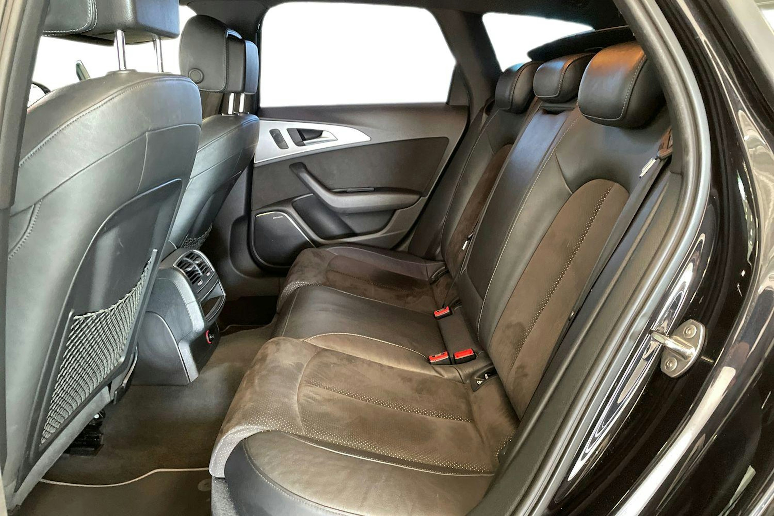 musta Audi A6 2013 kuva 10.