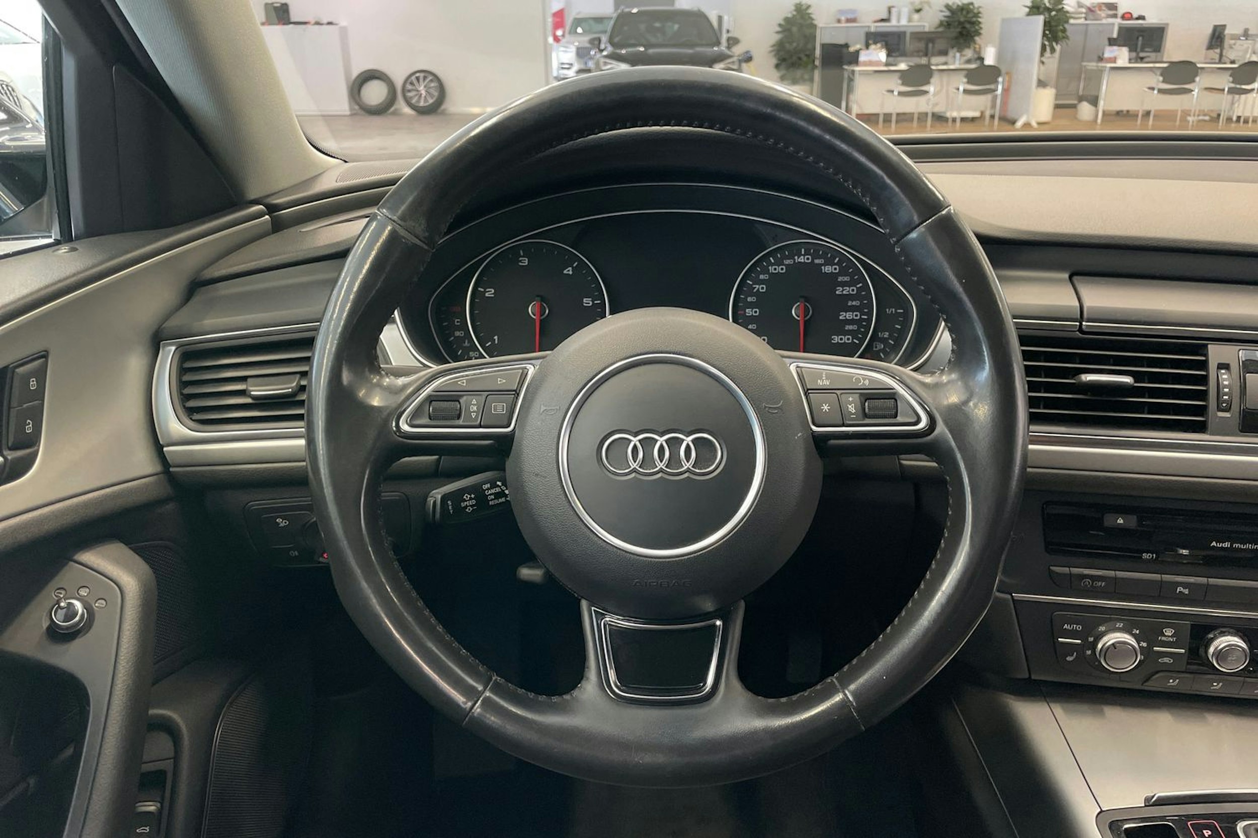 musta Audi A6 2013 kuva 12.