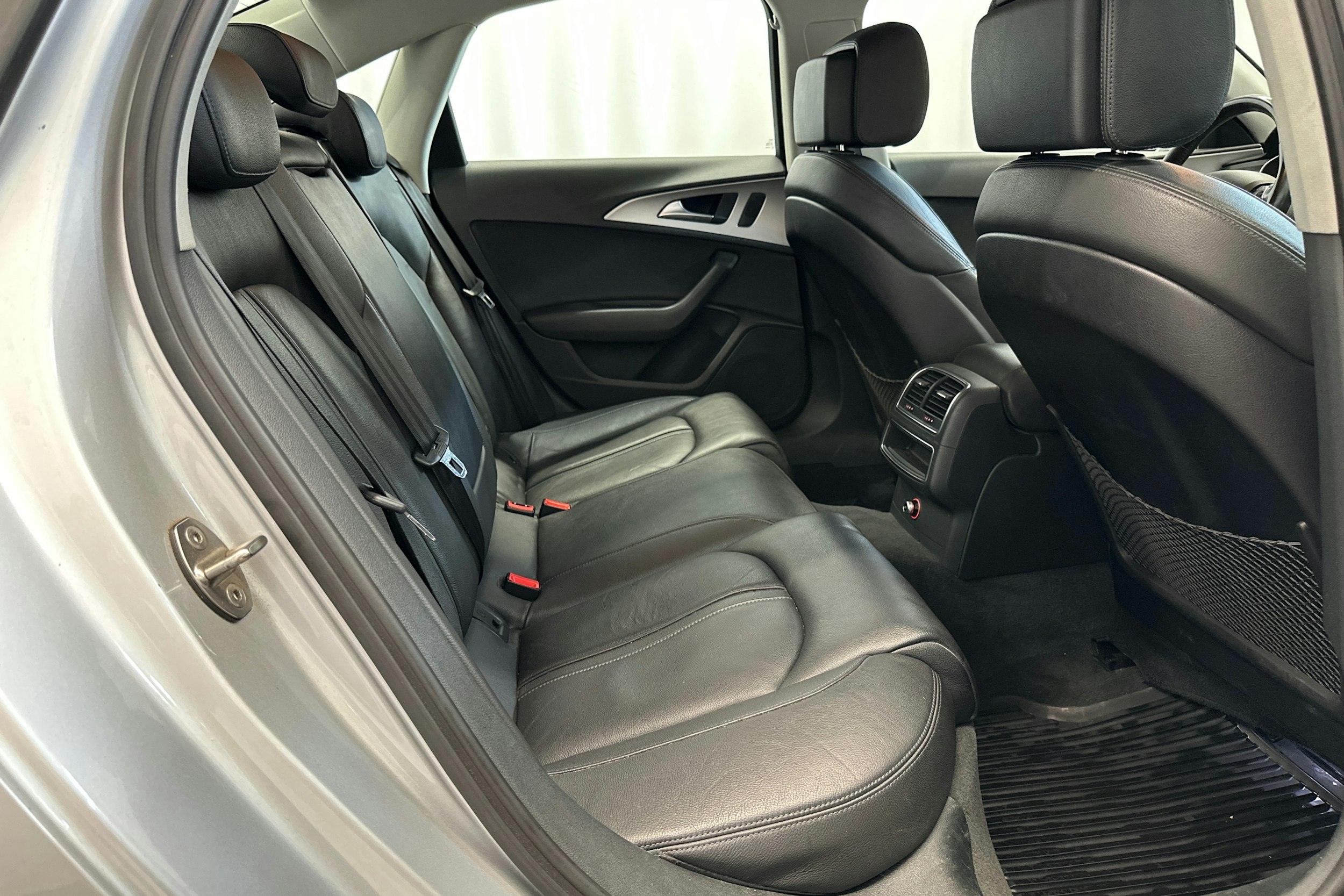 met. hopea Audi A6 2013 kuva 15.