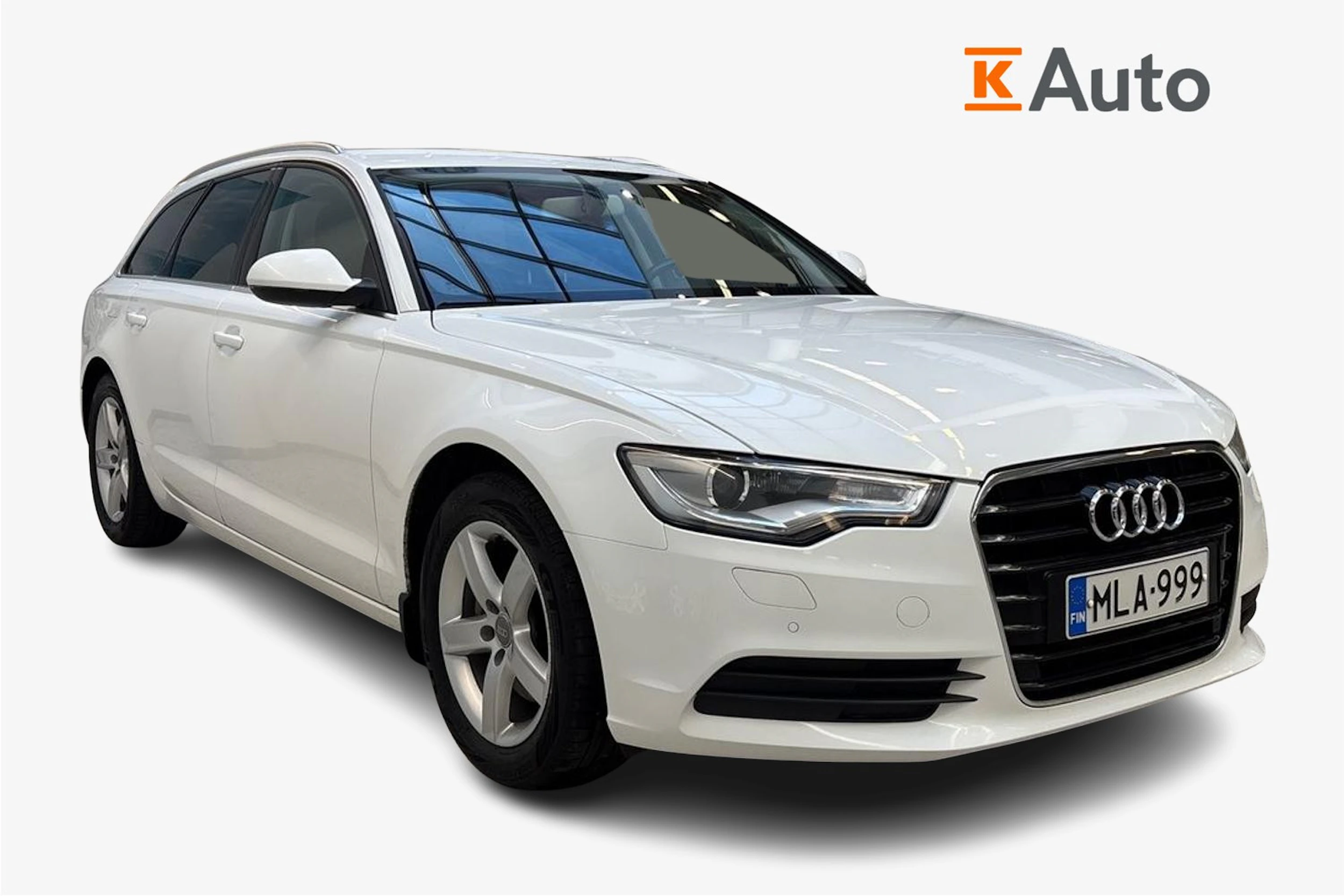 Valkoinen Audi A6 2013 kuva 1.