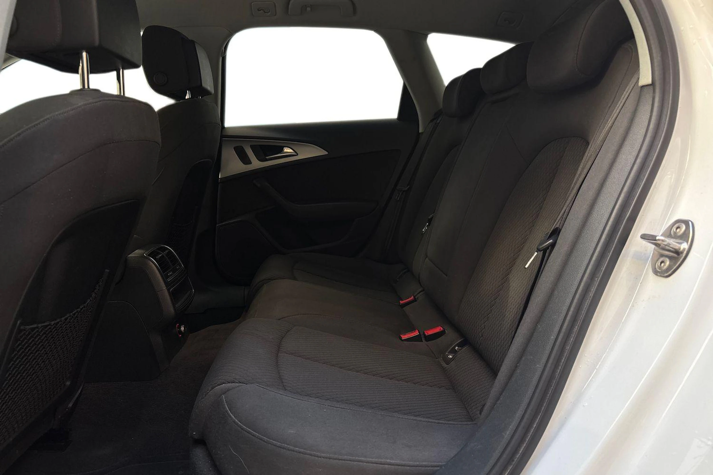 Valkoinen Audi A6 2013 kuva 8.