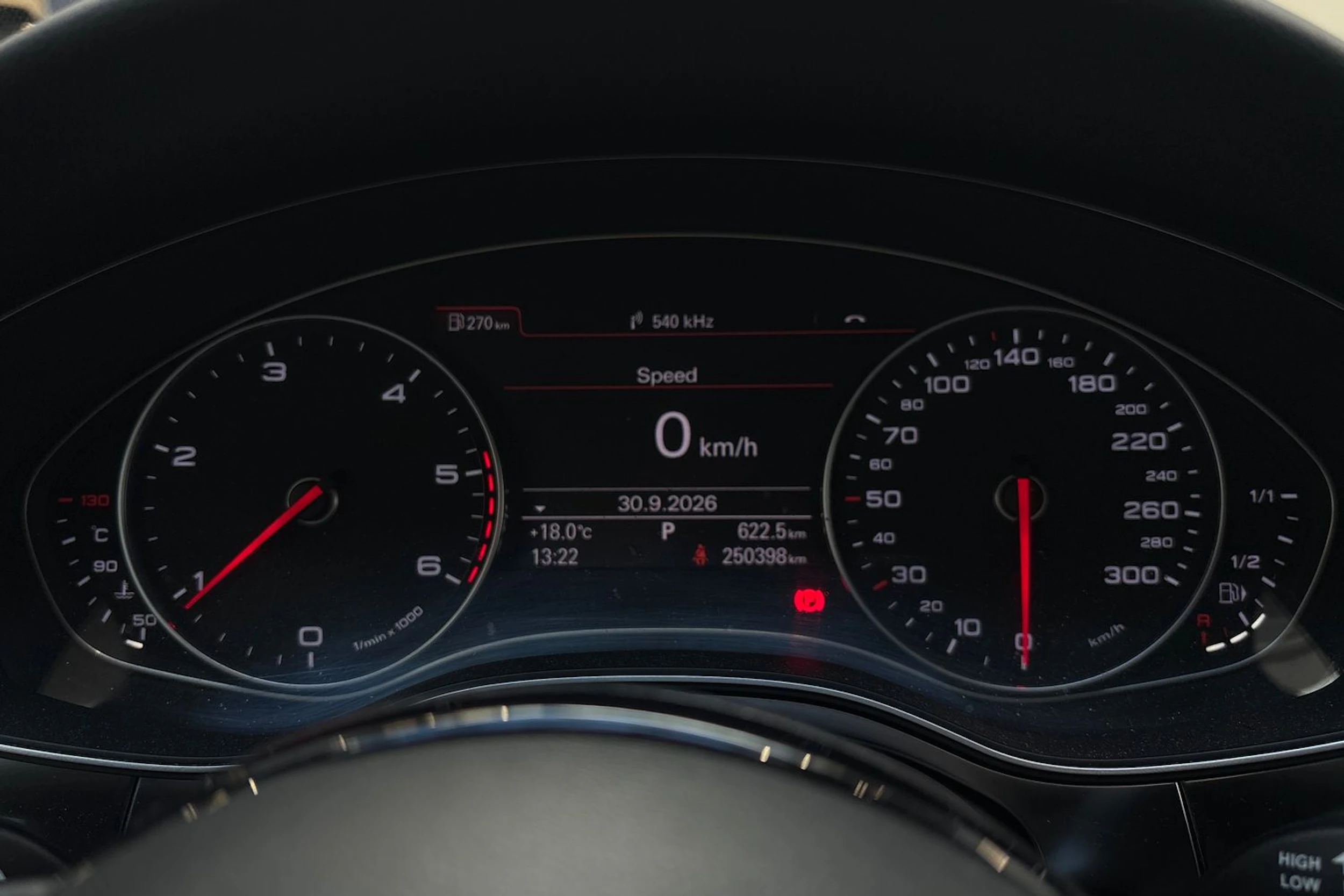 Valkoinen Audi A6 2013 kuva 12.