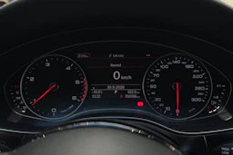 Valkoinen Audi A6 2013 kuva 12.