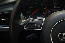 Valkoinen Audi A6 2013 kuva 13.