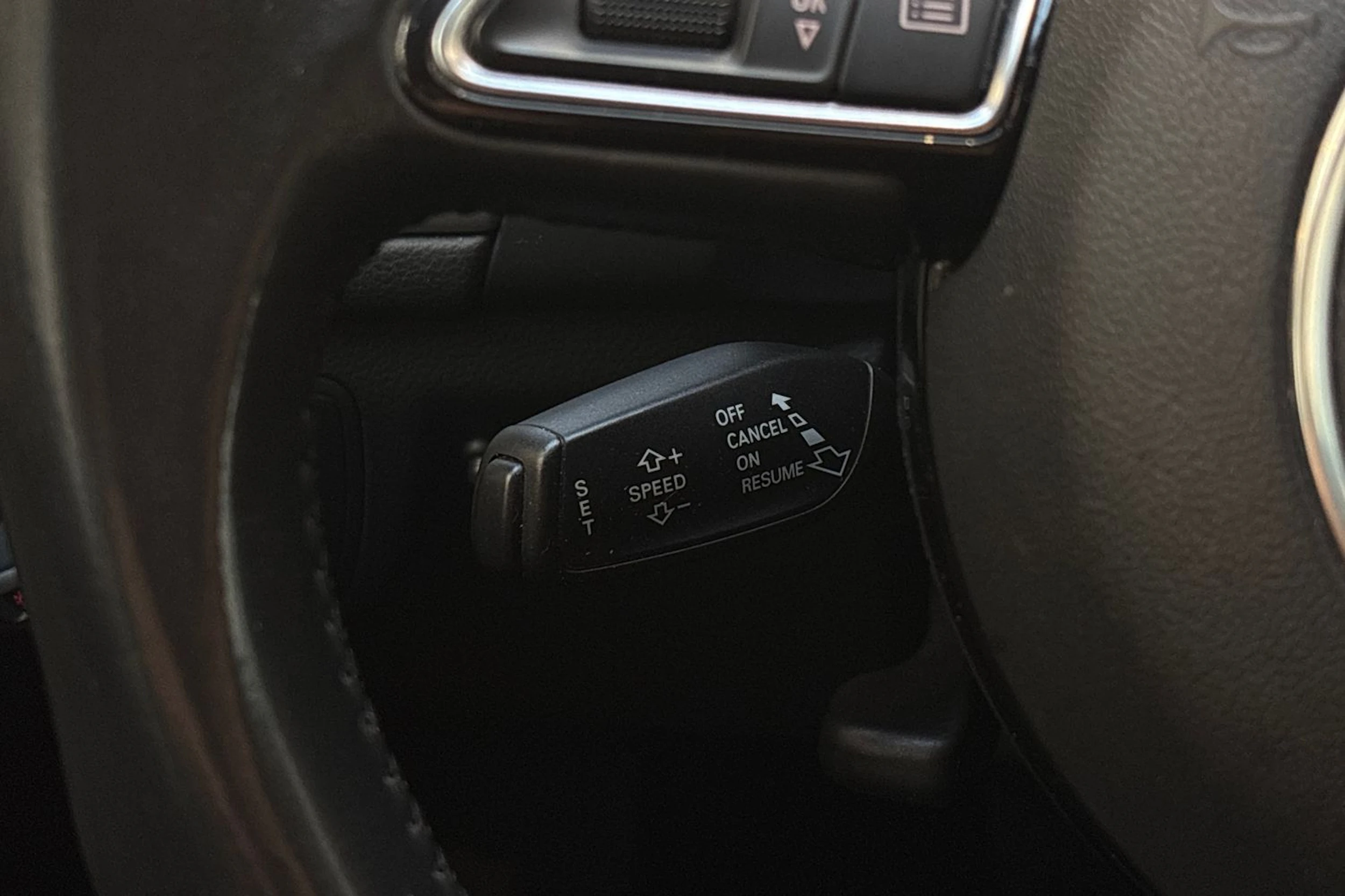 Valkoinen Audi A6 2013 kuva 15.