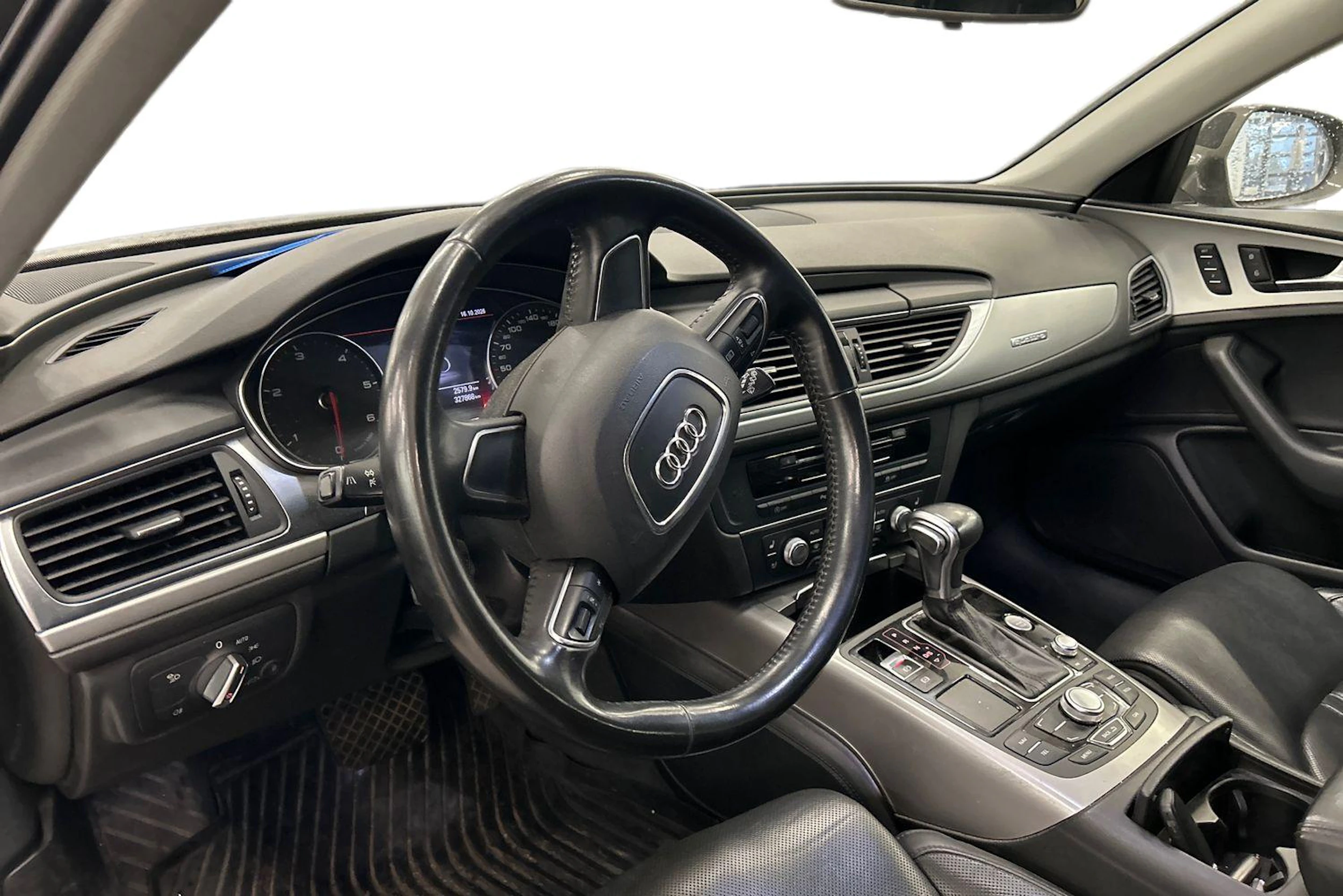 harmaa Audi A6 2013 kuva 3.