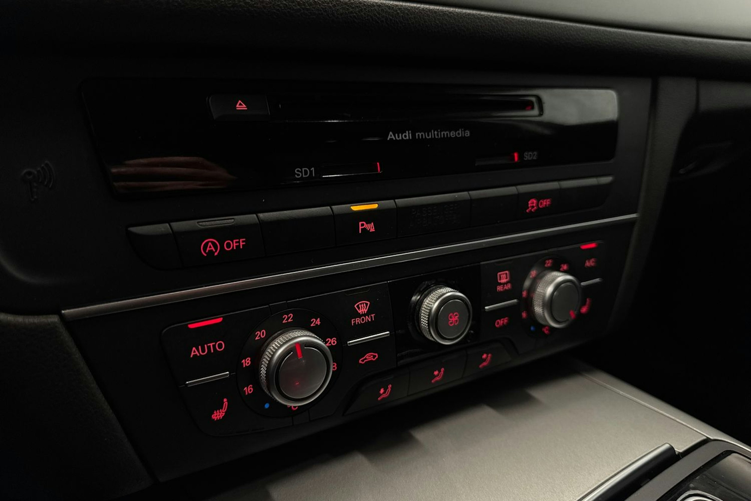 harmaa Audi A6 2013 kuva 23.