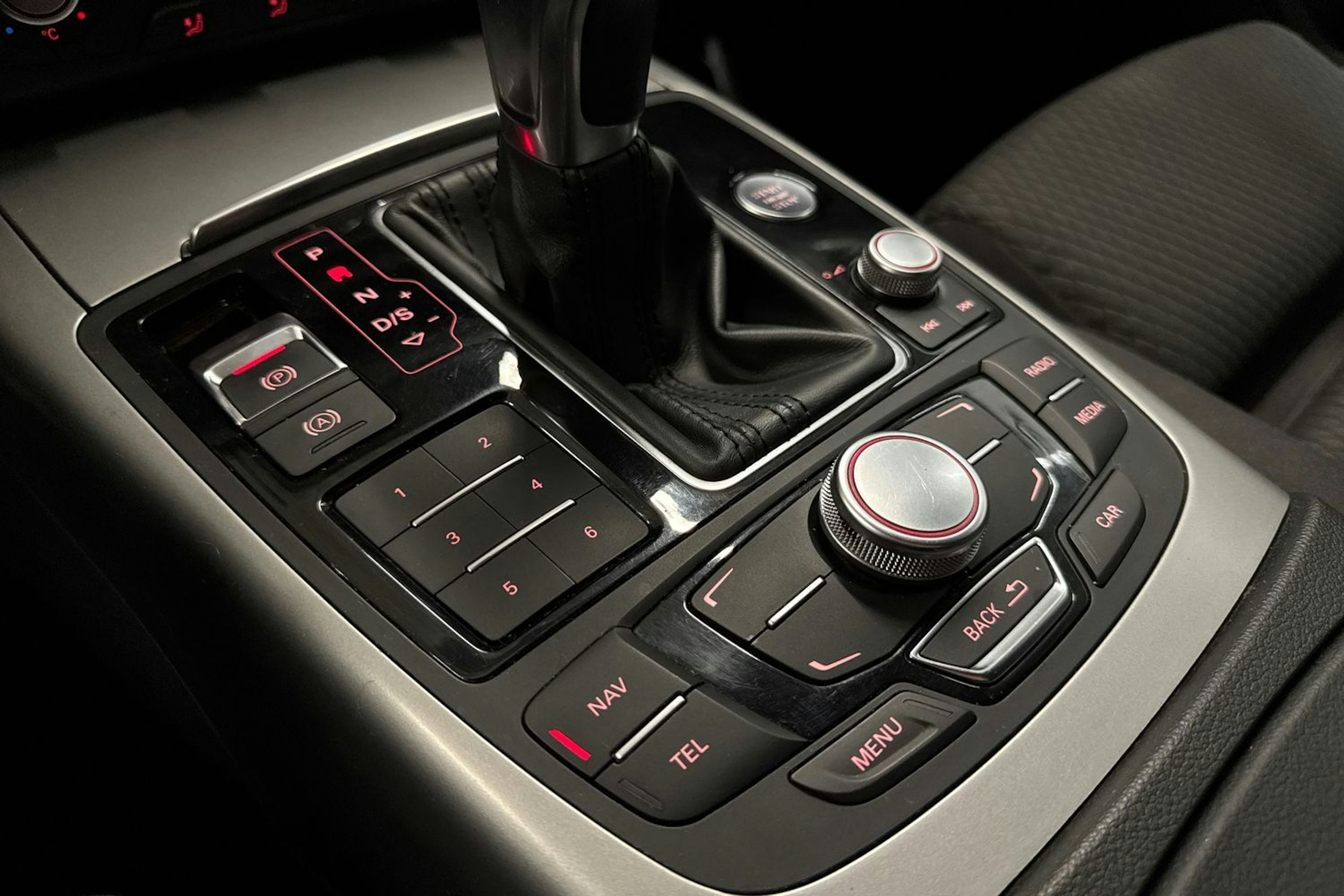 harmaa Audi A6 2013 kuva 18.