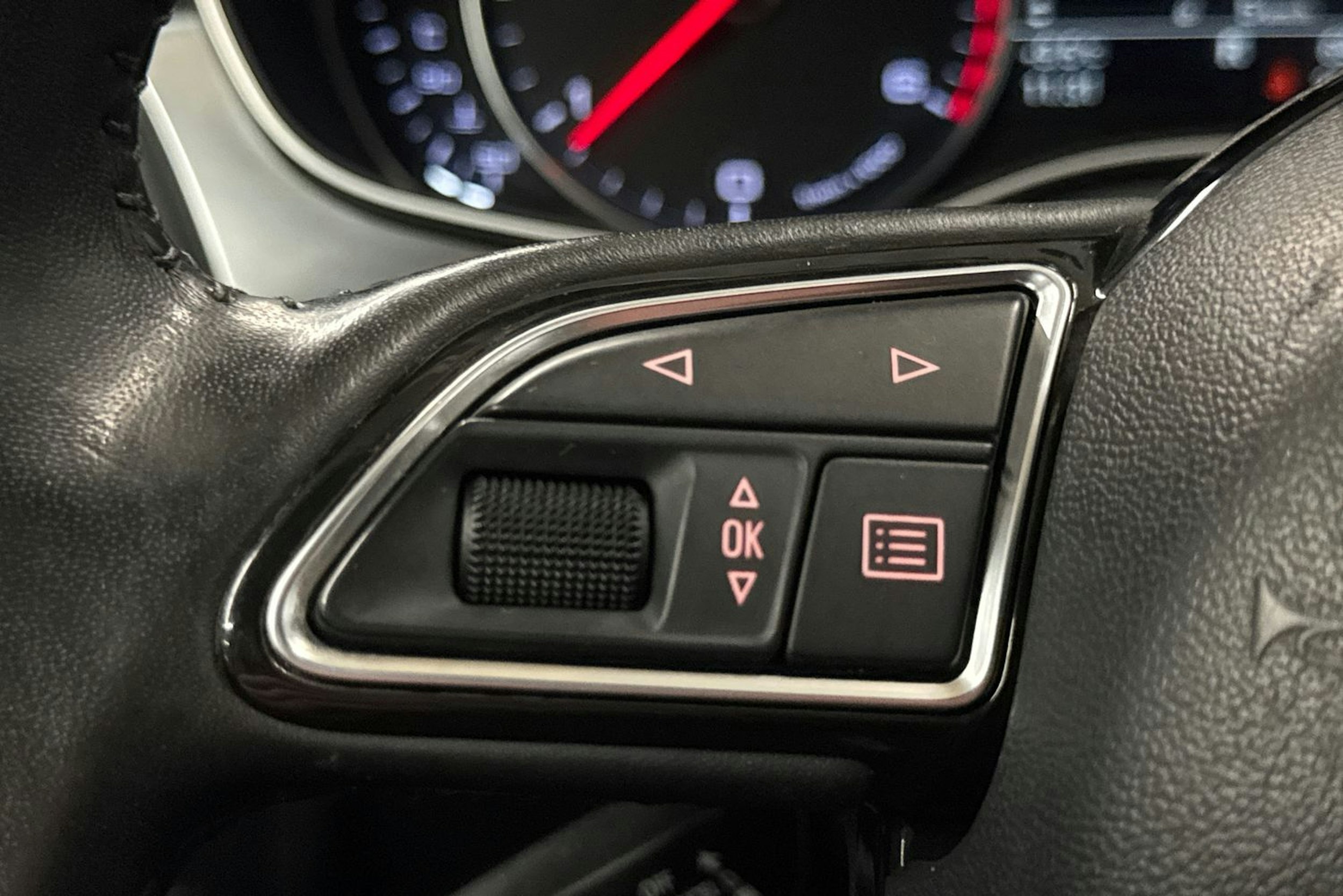harmaa Audi A6 2013 kuva 19.