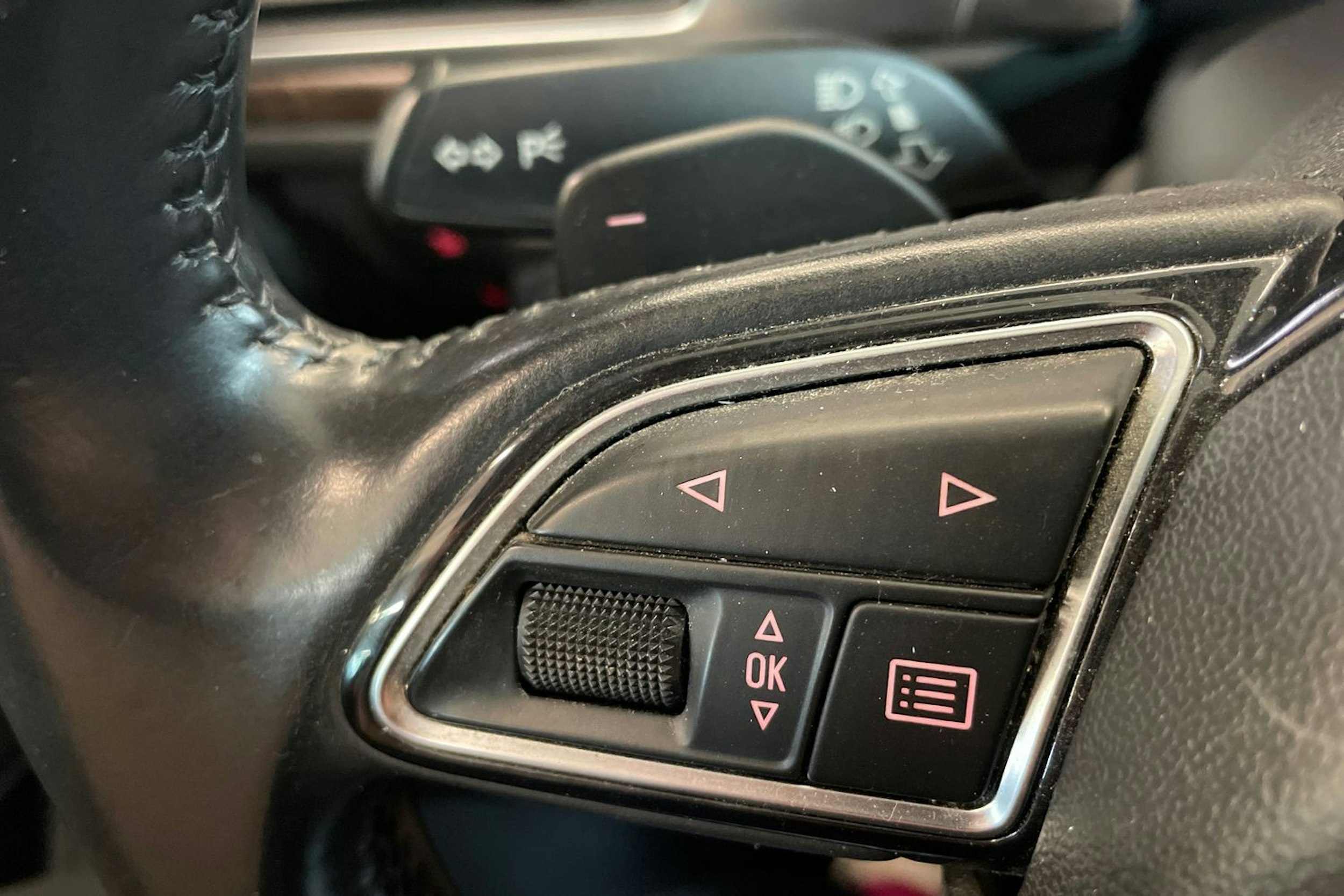 Sininen Audi A6 2014 kuva 17.