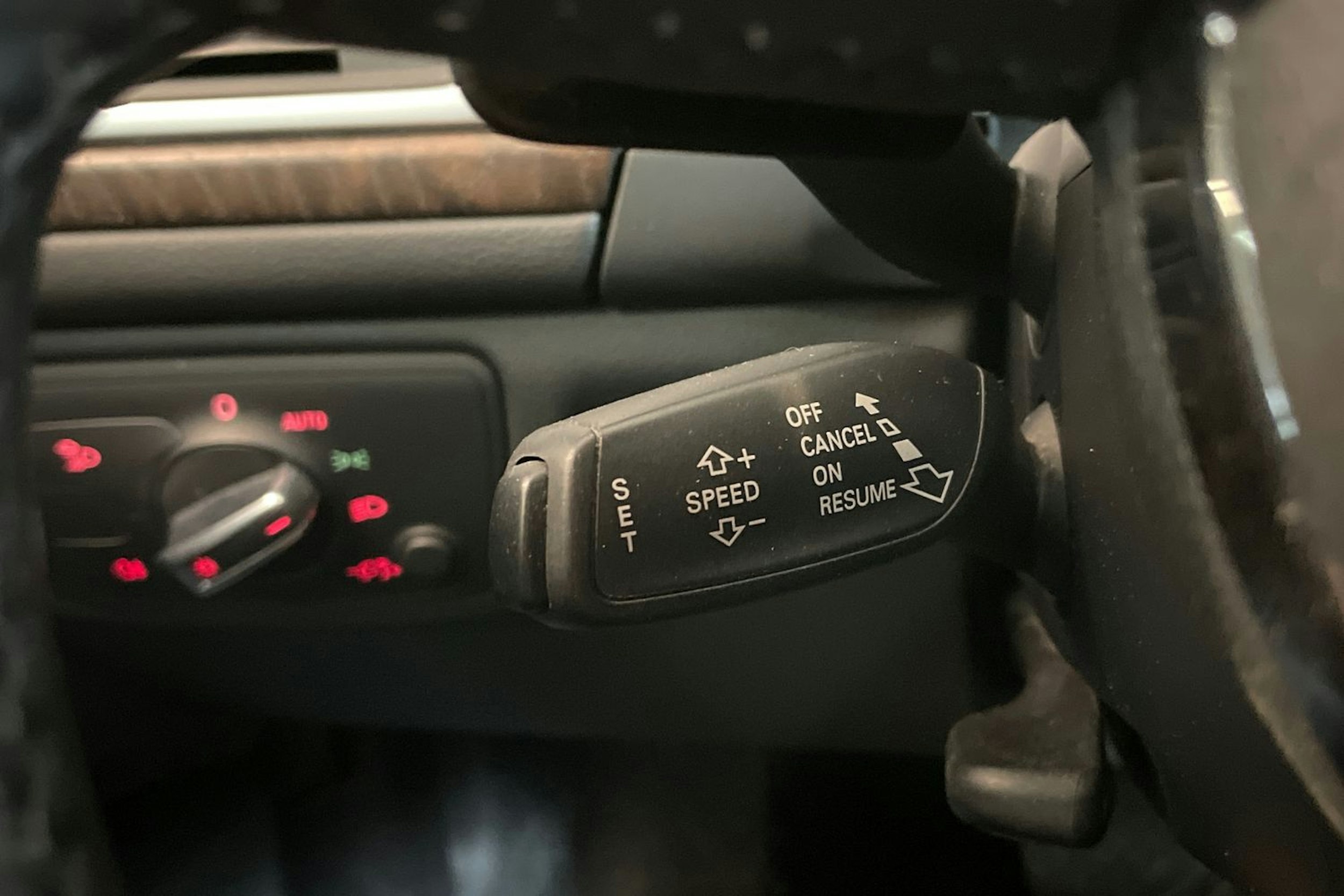 Sininen Audi A6 2014 kuva 18.