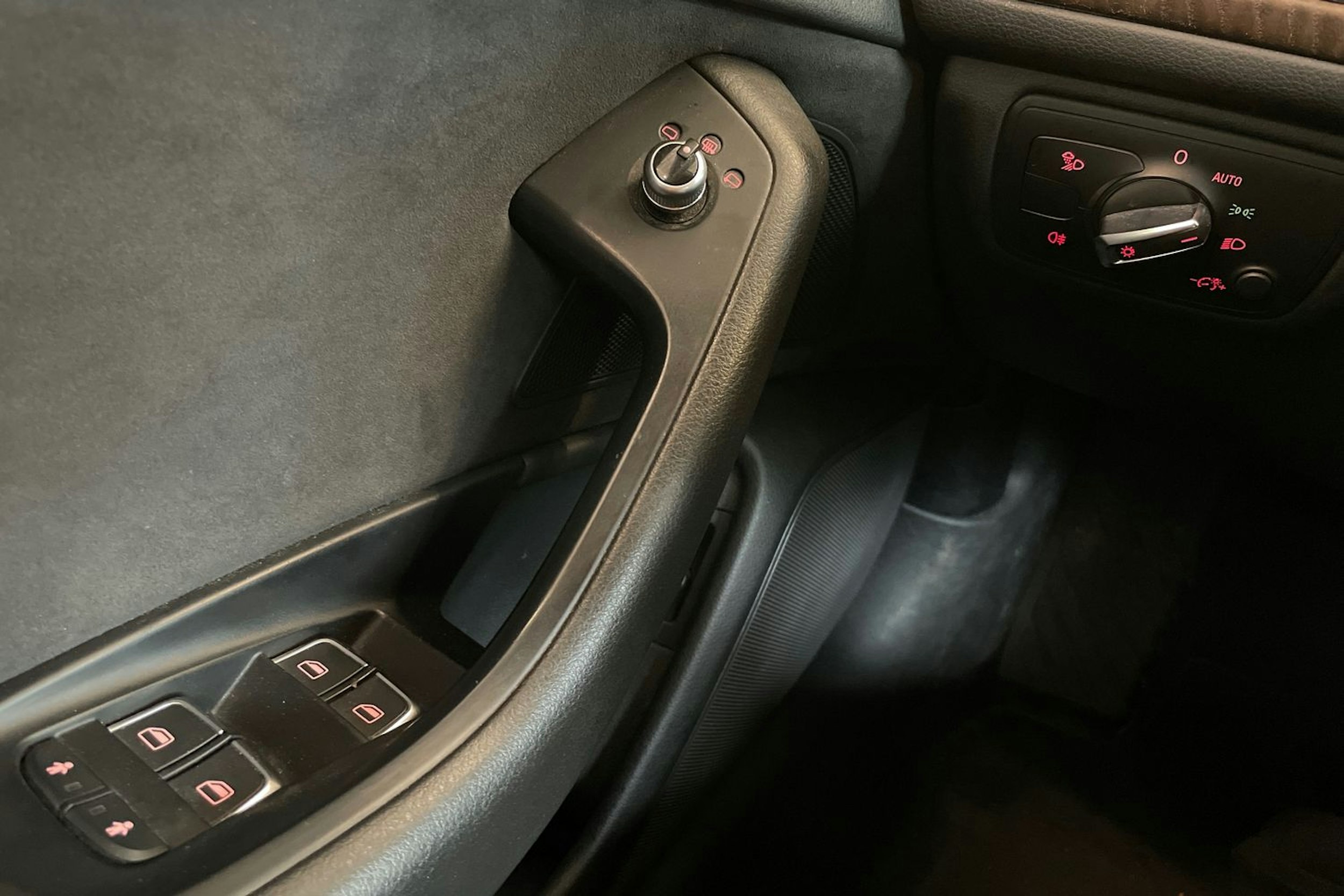 Sininen Audi A6 2014 kuva 20.
