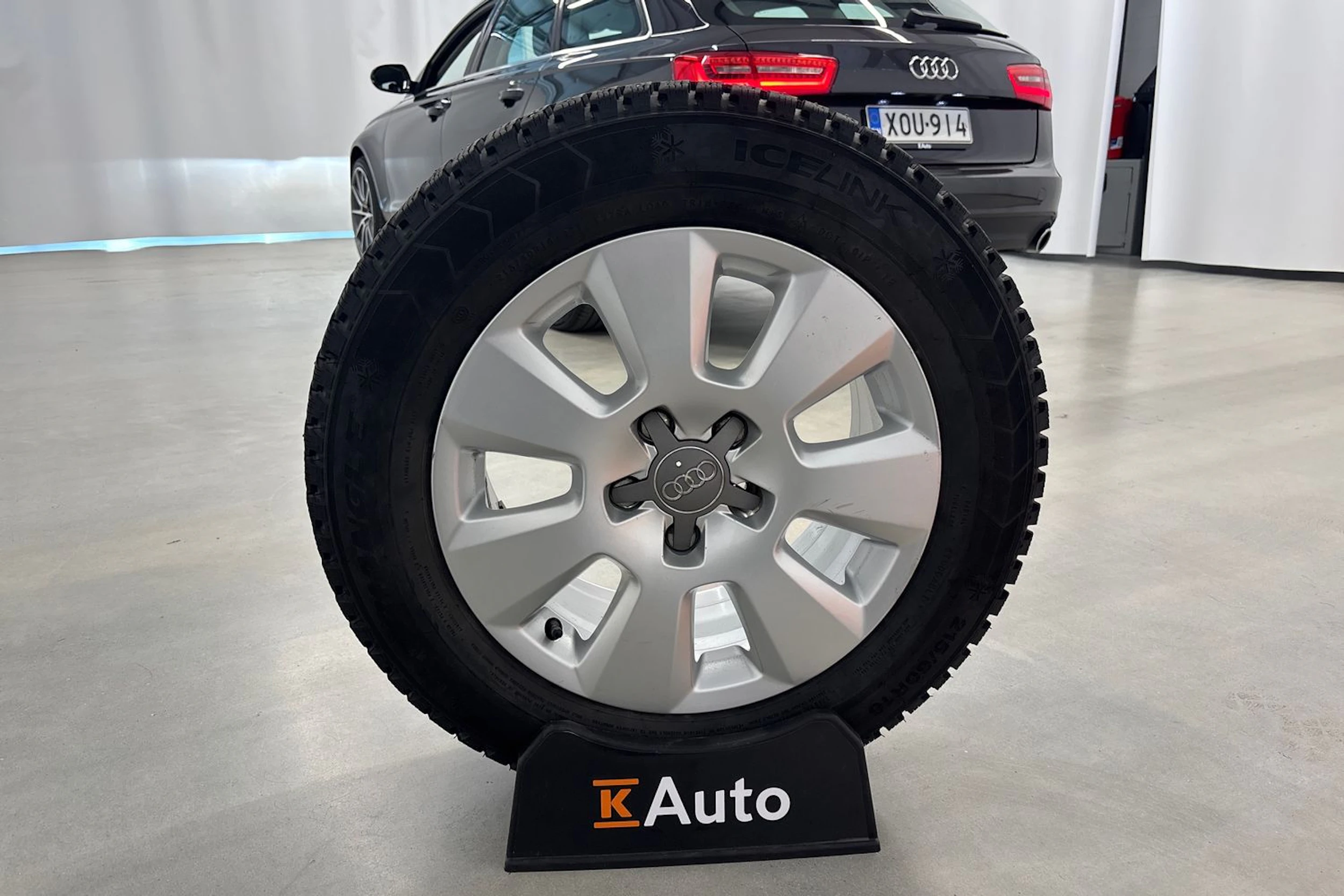 harmaa Audi A6 2014 kuva 10.