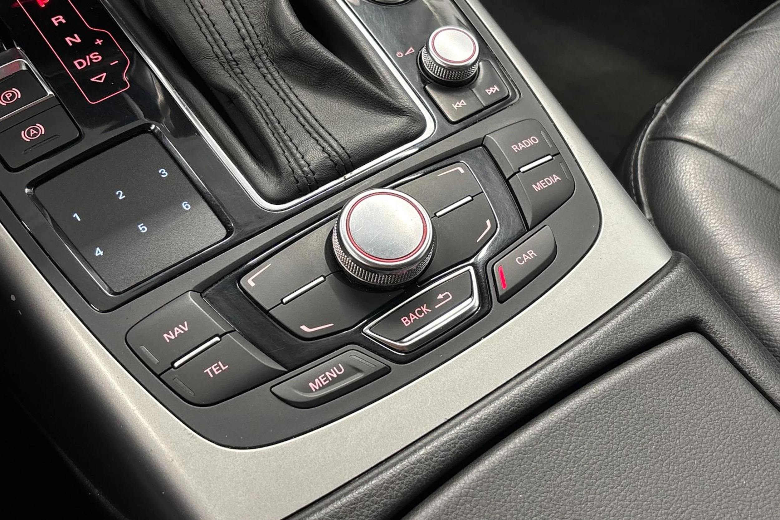 harmaa Audi A6 2014 kuva 16.