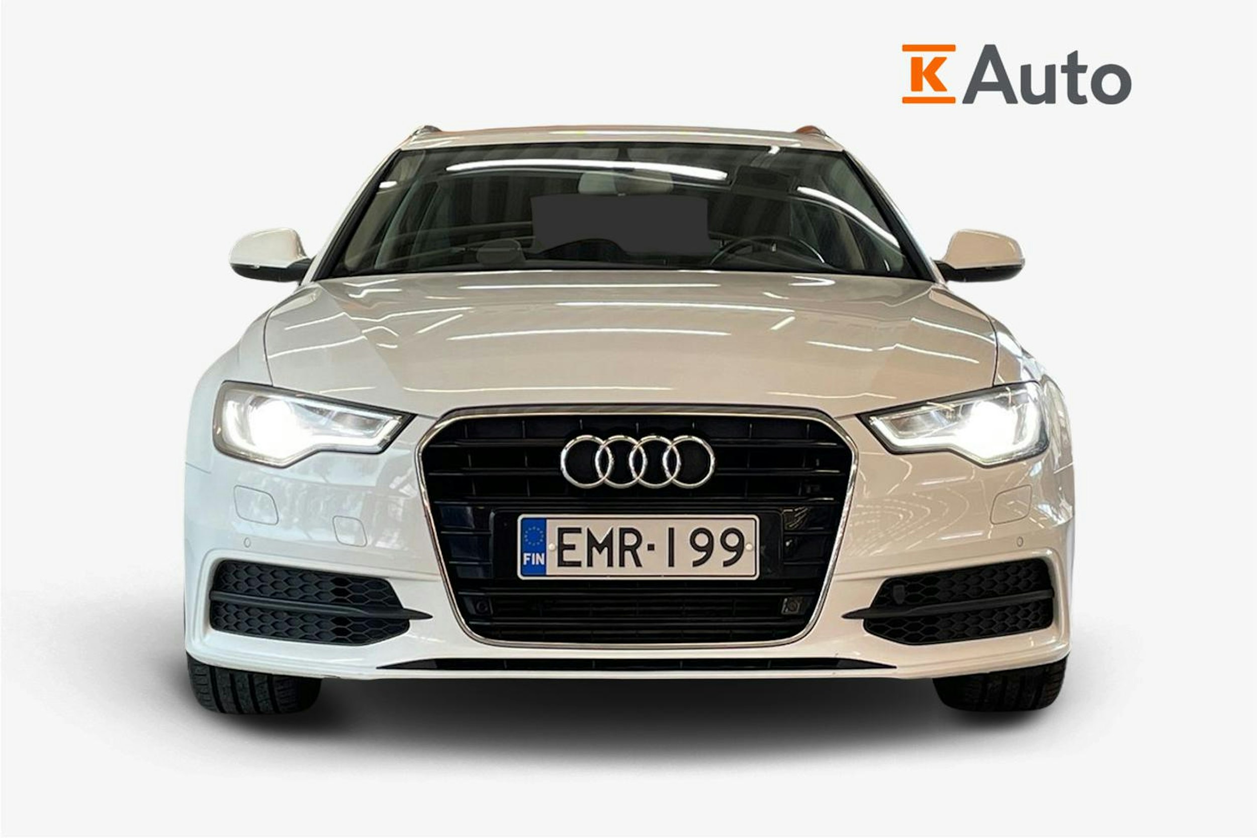 Valkoinen Audi A6 2014 kuva 5.