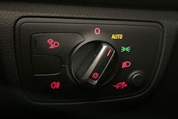 Valkoinen Audi A6 2014 kuva 21.