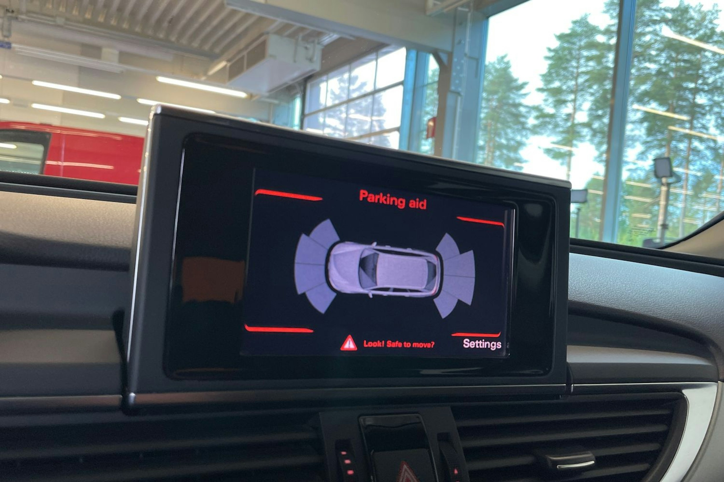 Valkoinen Audi A6 2014 kuva 24.