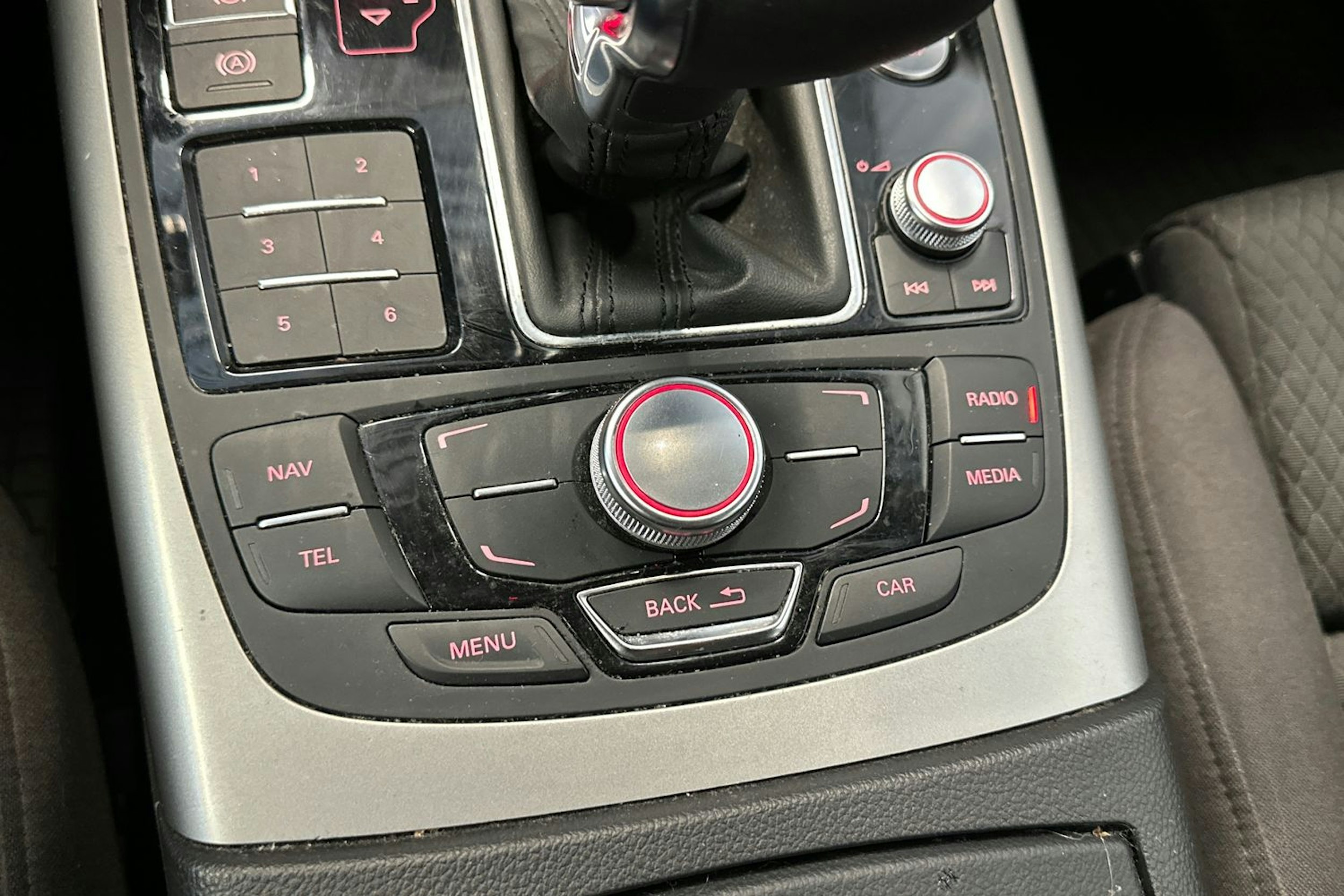 punainen Audi A6 2014 kuva 24.