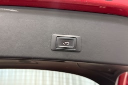 punainen Audi A6 2014 kuva 28.