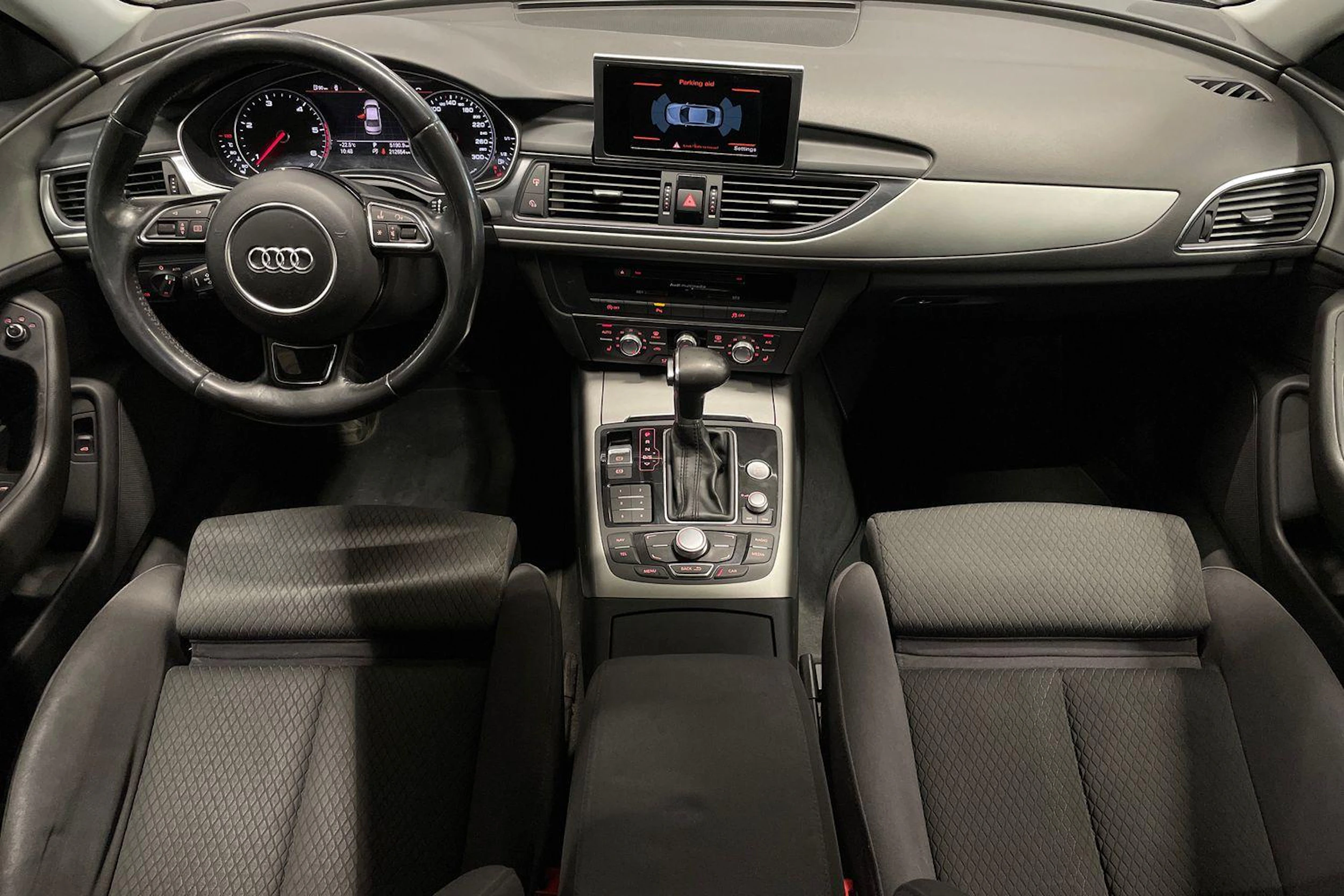 musta Audi A6 2014 kuva 7.