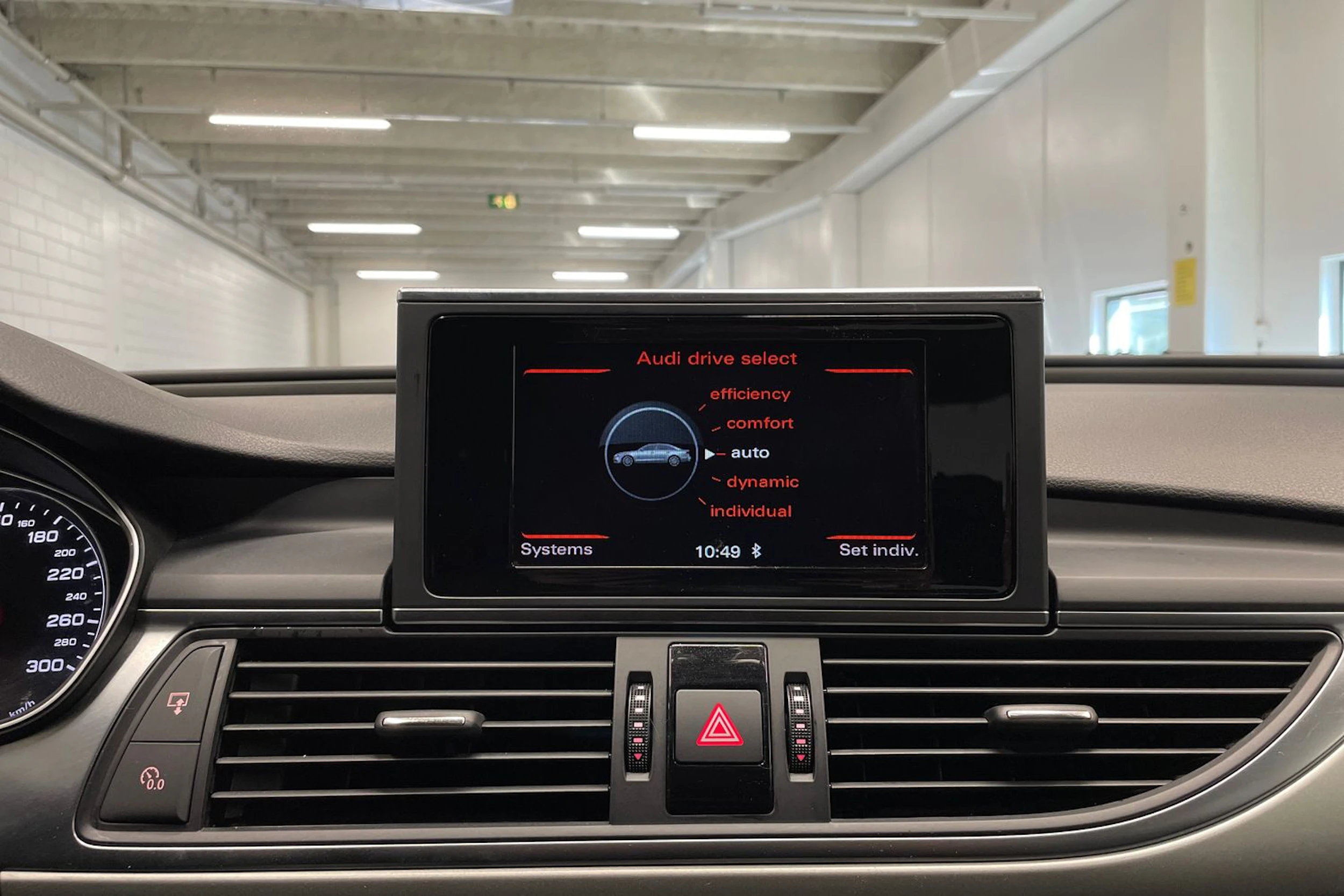 musta Audi A6 2014 kuva 14.