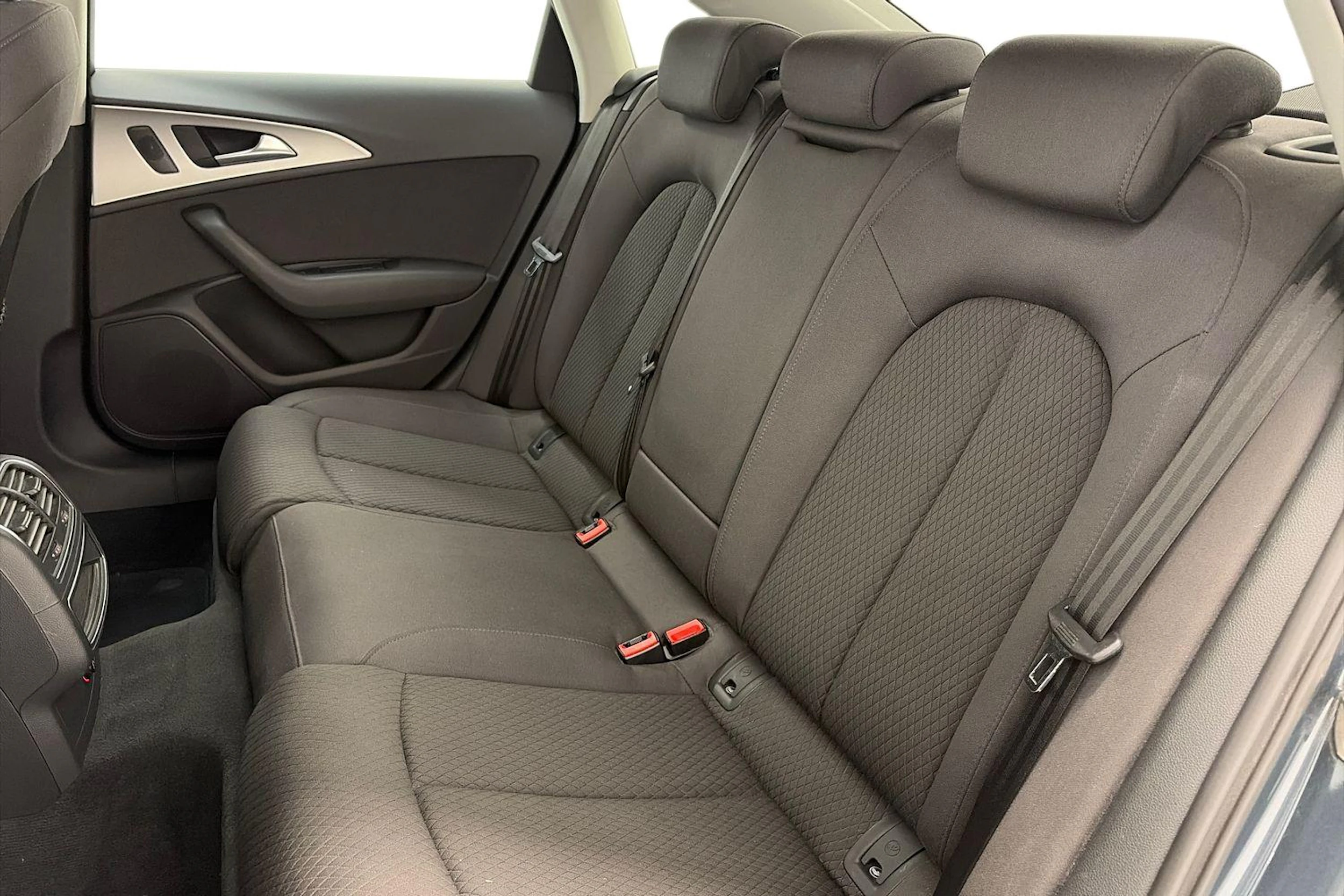 sininen Audi A6 2014 kuva 8.