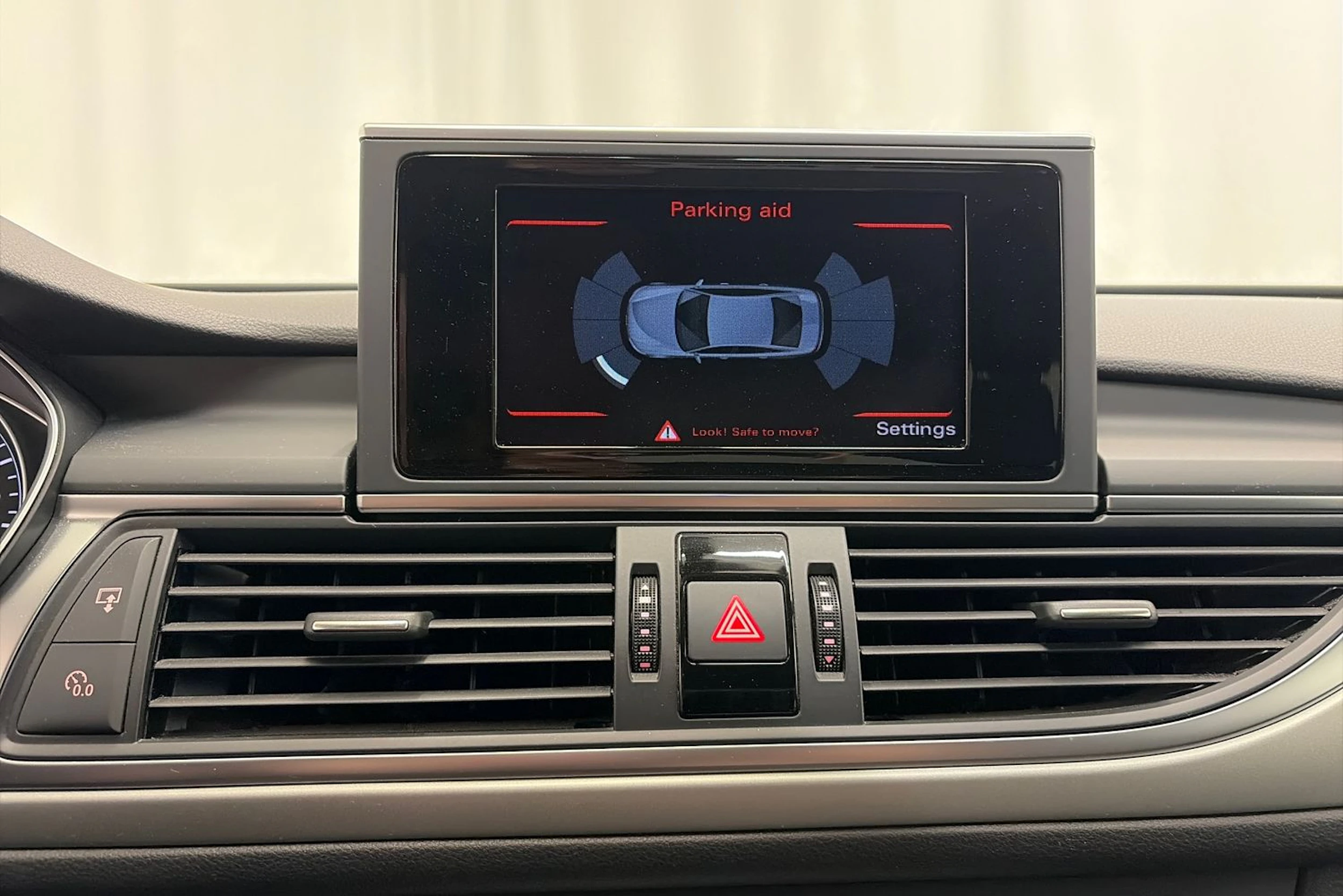 sininen Audi A6 2014 kuva 19.