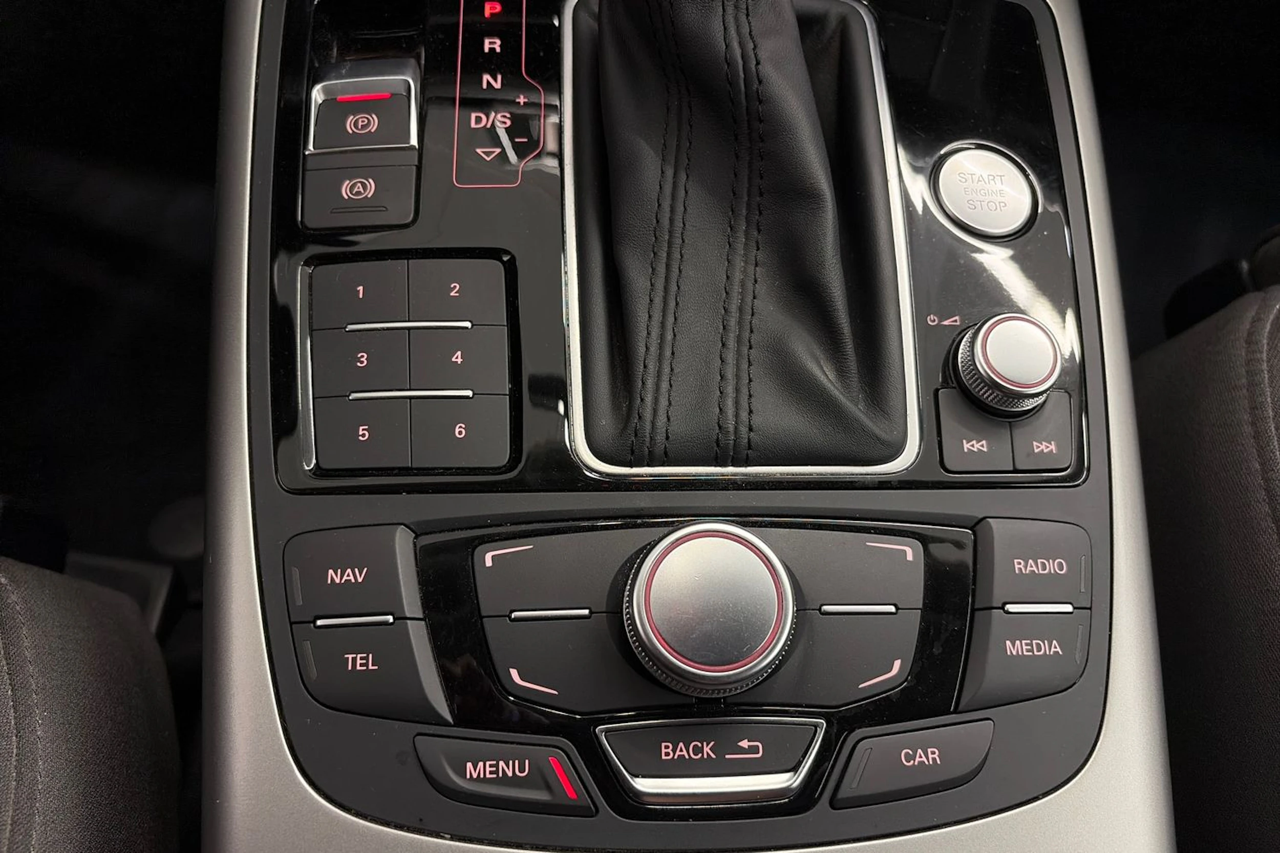 sininen Audi A6 2014 kuva 26.