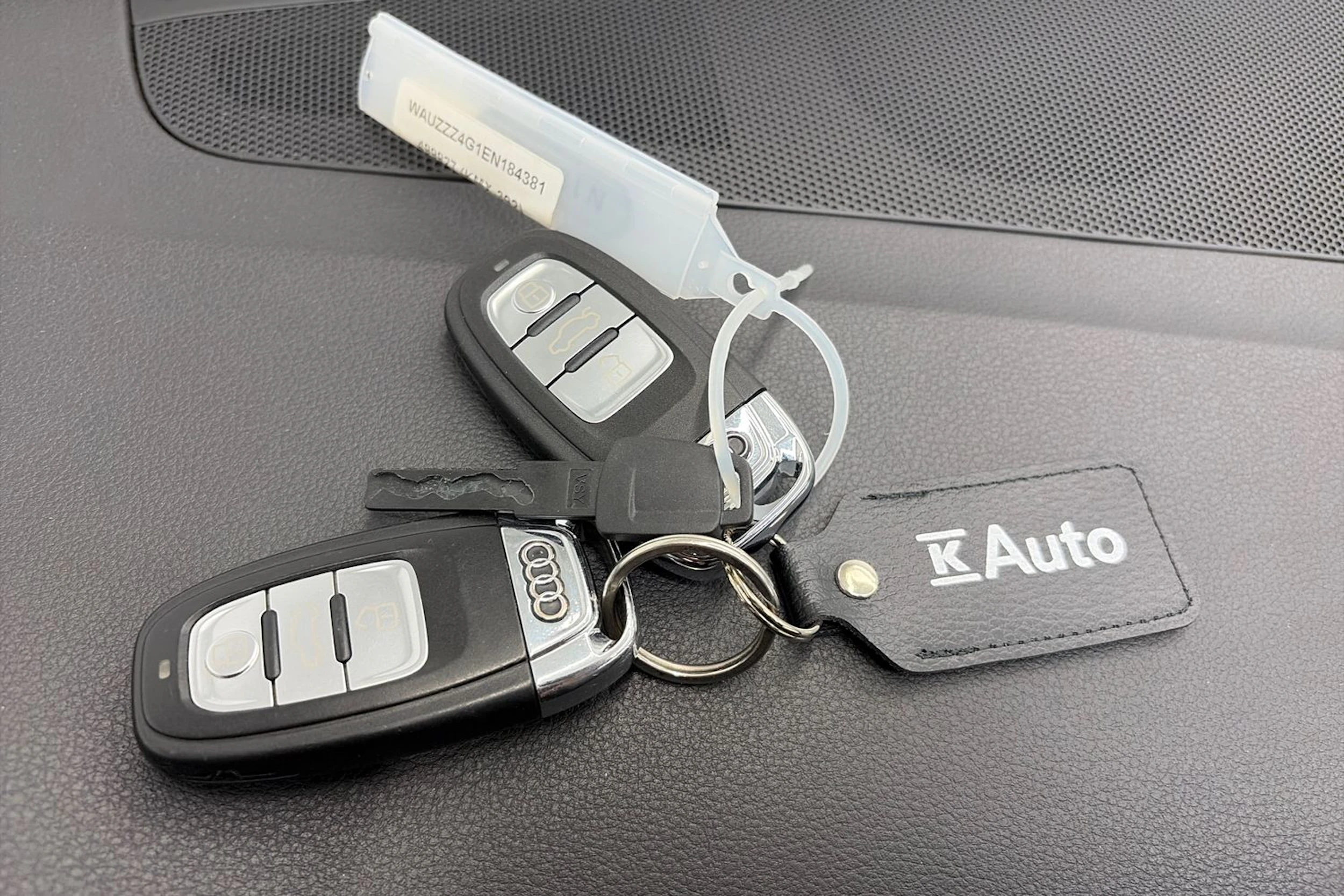 sininen Audi A6 2014 kuva 28.