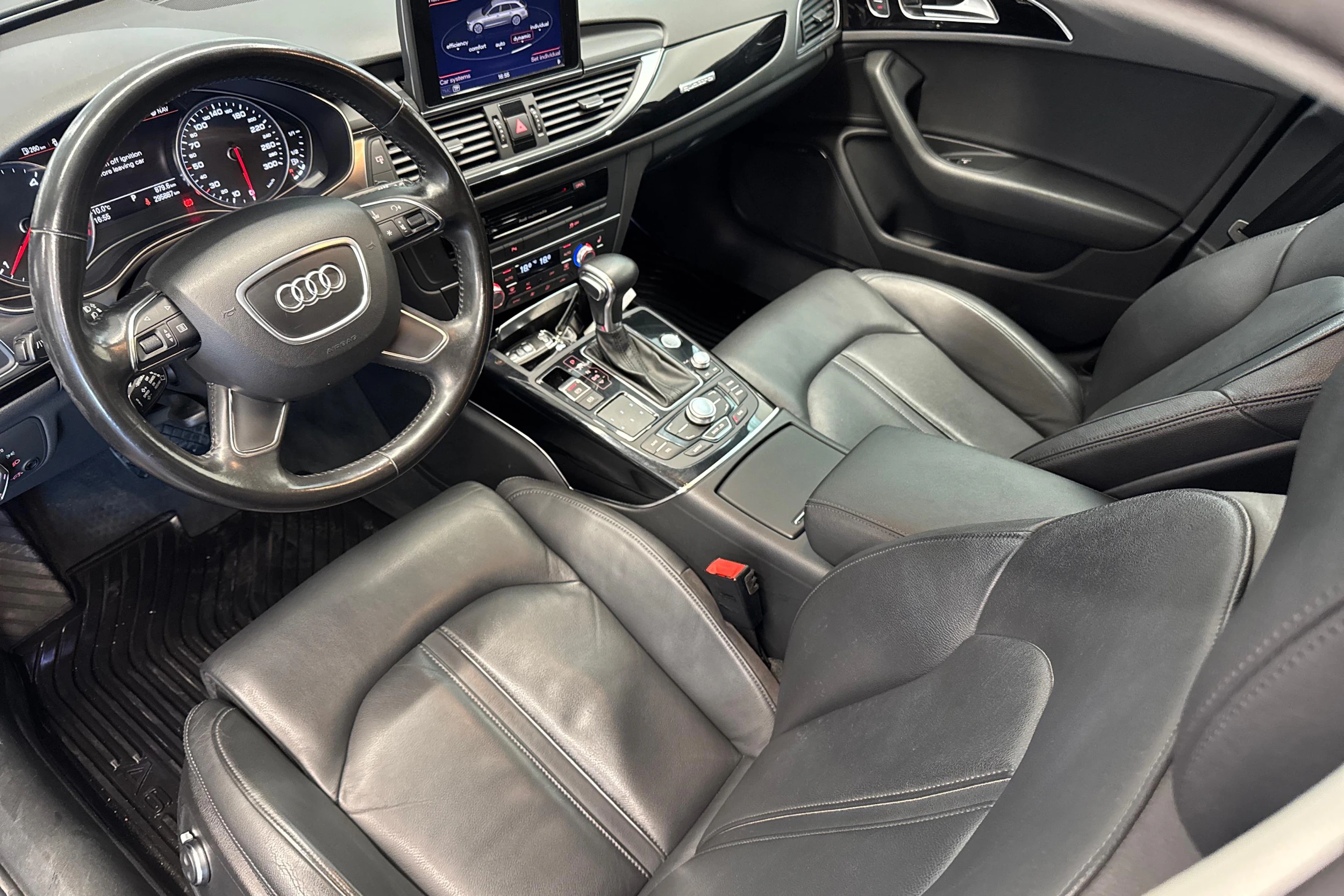 musta Audi A6 2014 kuva 8.