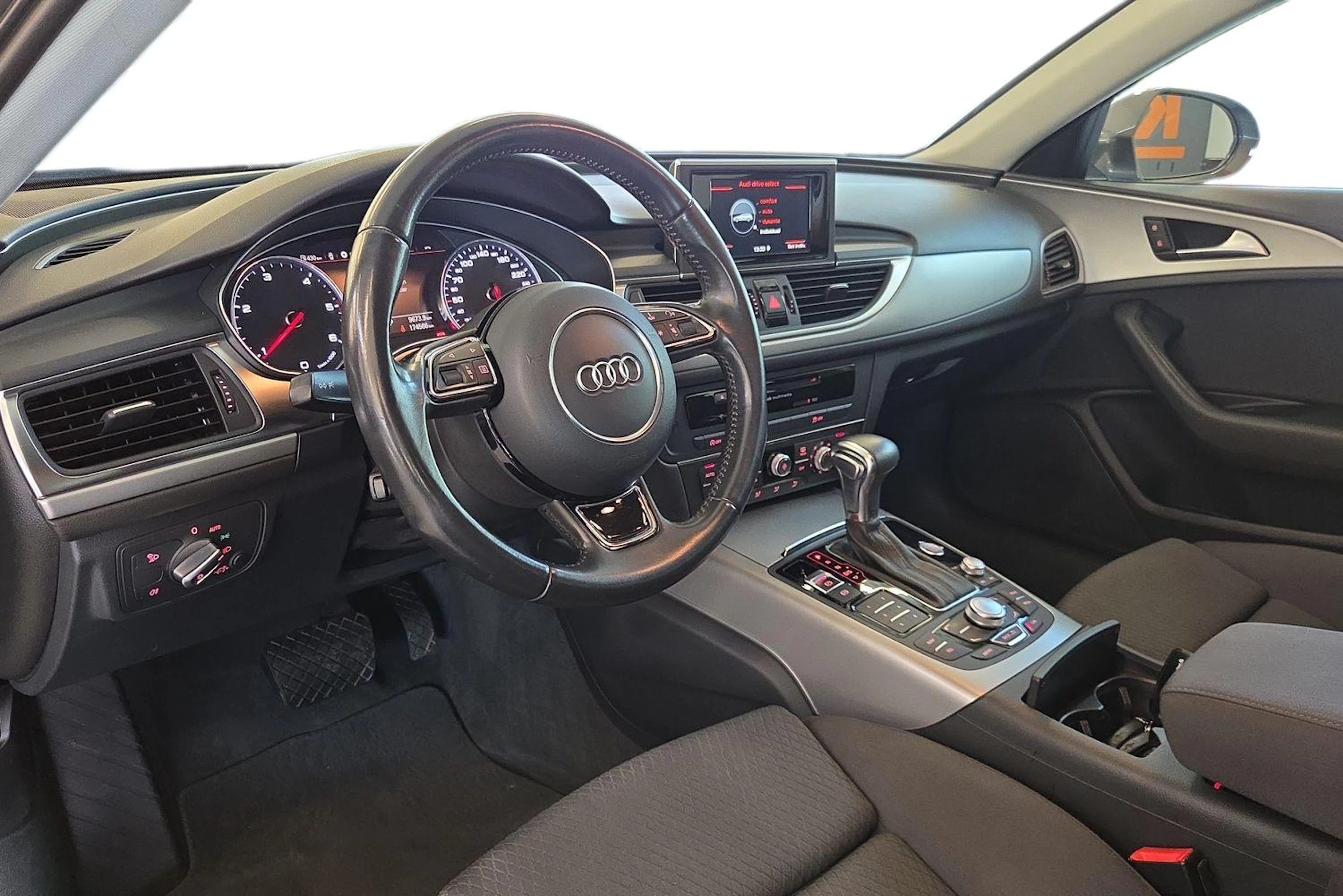 Harmaa Audi A6 2014 kuva 6.