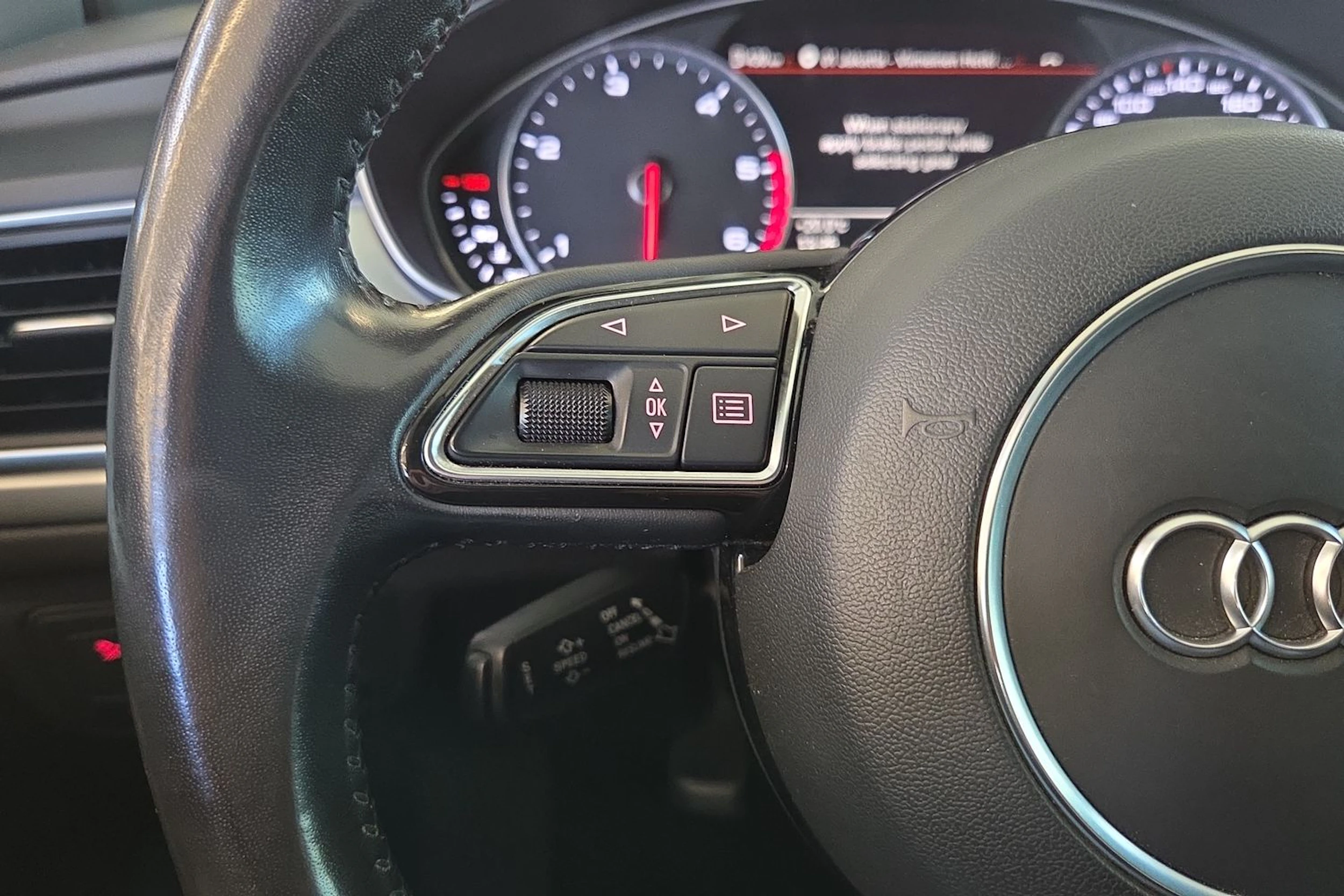 Harmaa Audi A6 2014 kuva 13.