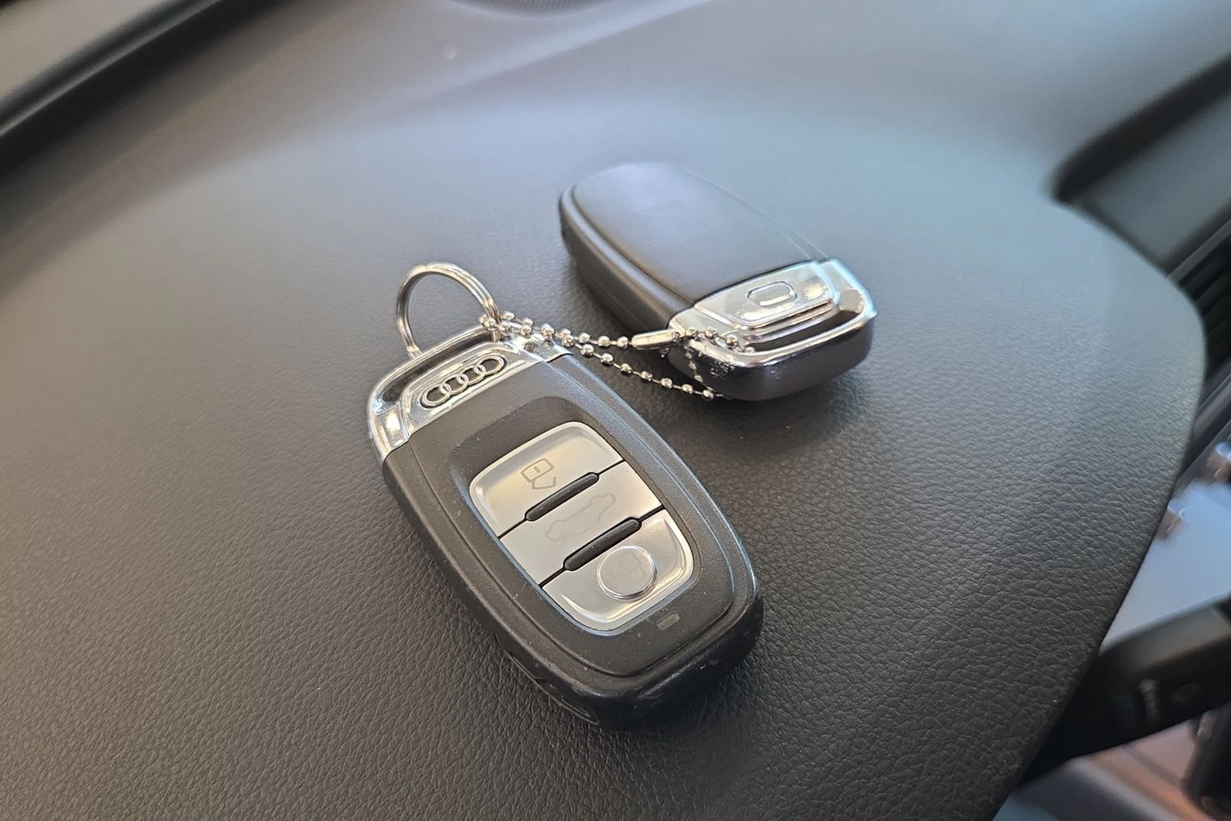 Harmaa Audi A6 2014 kuva 23.