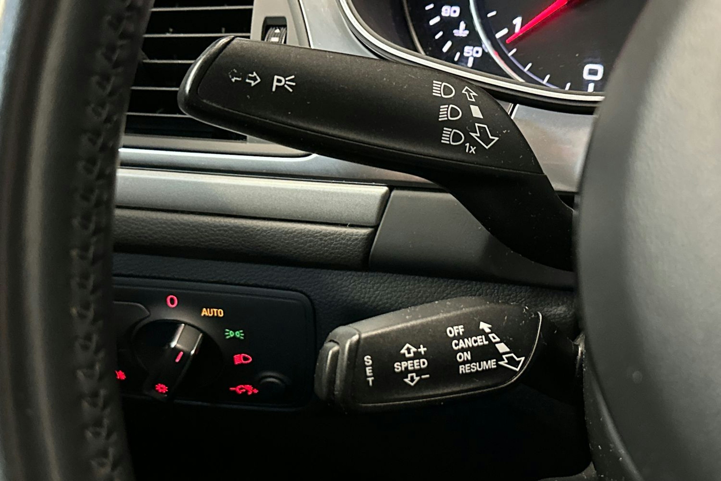 harmaa Audi A6 2014 kuva 17.