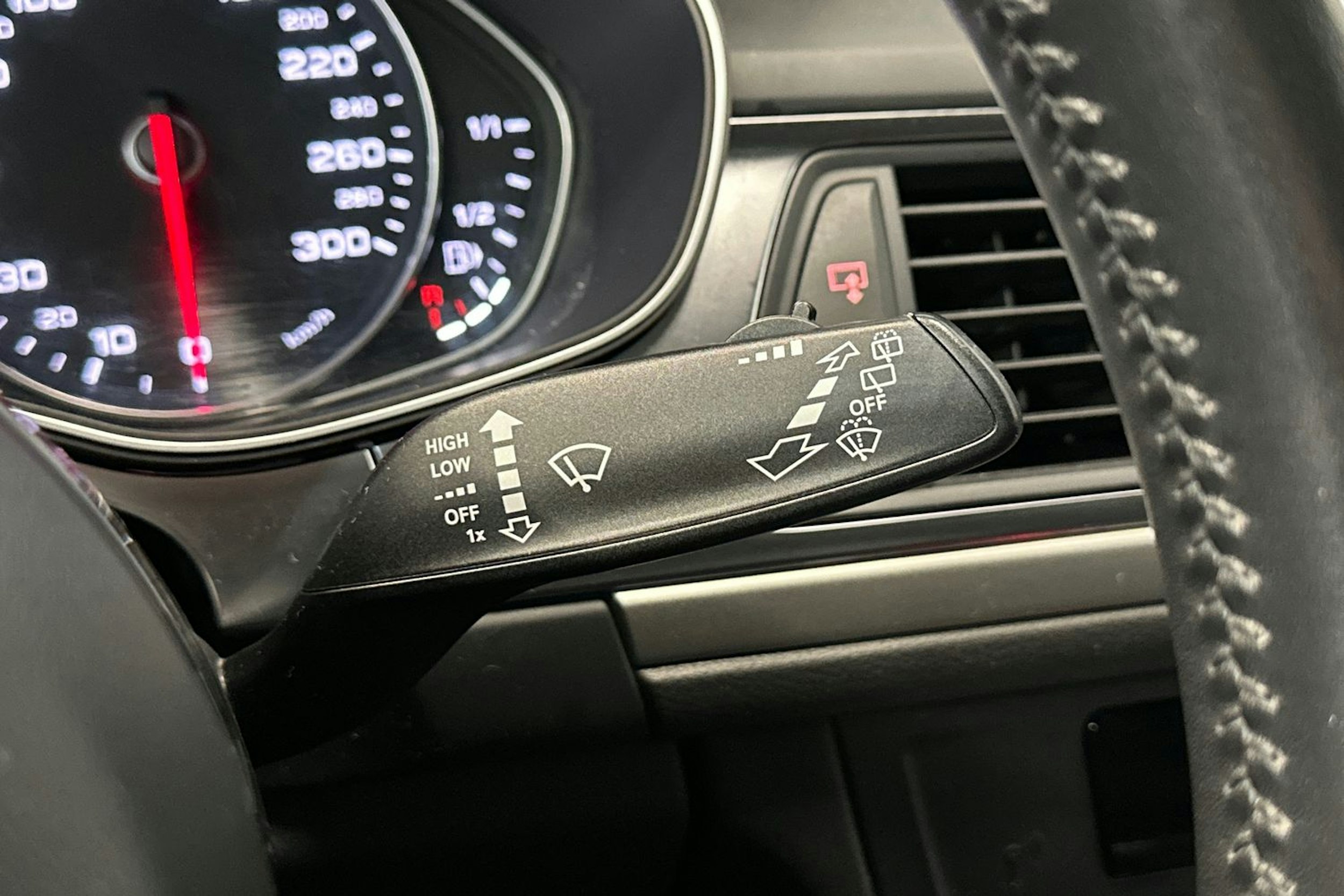 harmaa Audi A6 2014 kuva 19.